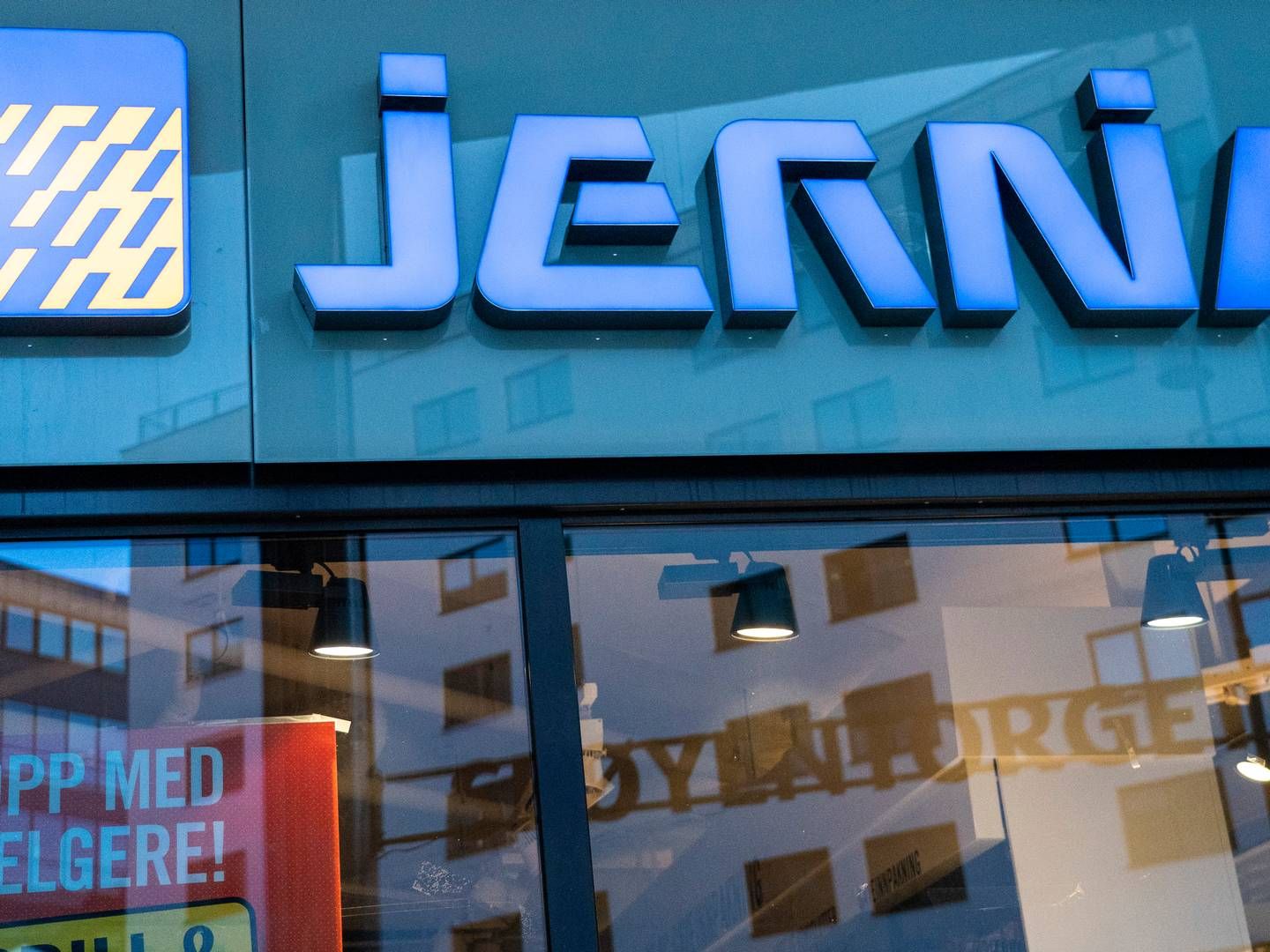 STENGER: Jernia stenger en av sine butikker. | Foto: Terje Pdersen / NTB