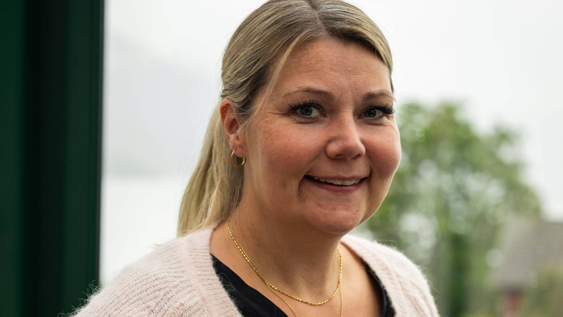 – Vi opplever absolutt at det er vanskelig å rekruttere, spesielt det å få tak i lærlinger innen industriell matproduksjon, sier Trude Ramstad, HR-sjef i Lerum. | Foto: Lerum