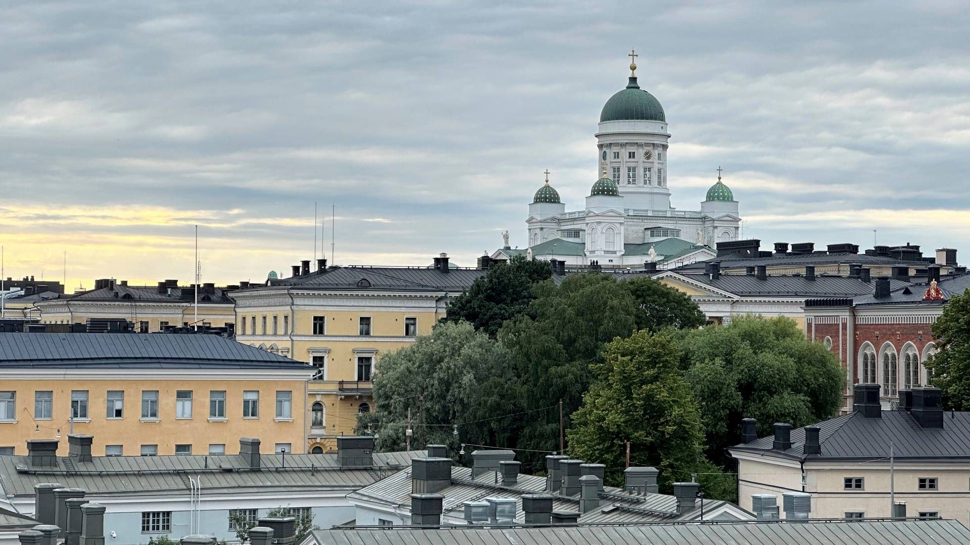 The sun sets behind Helsinki Cathedral. | Photo: Steffen Trumpf/AP/Ritzau Scanpix