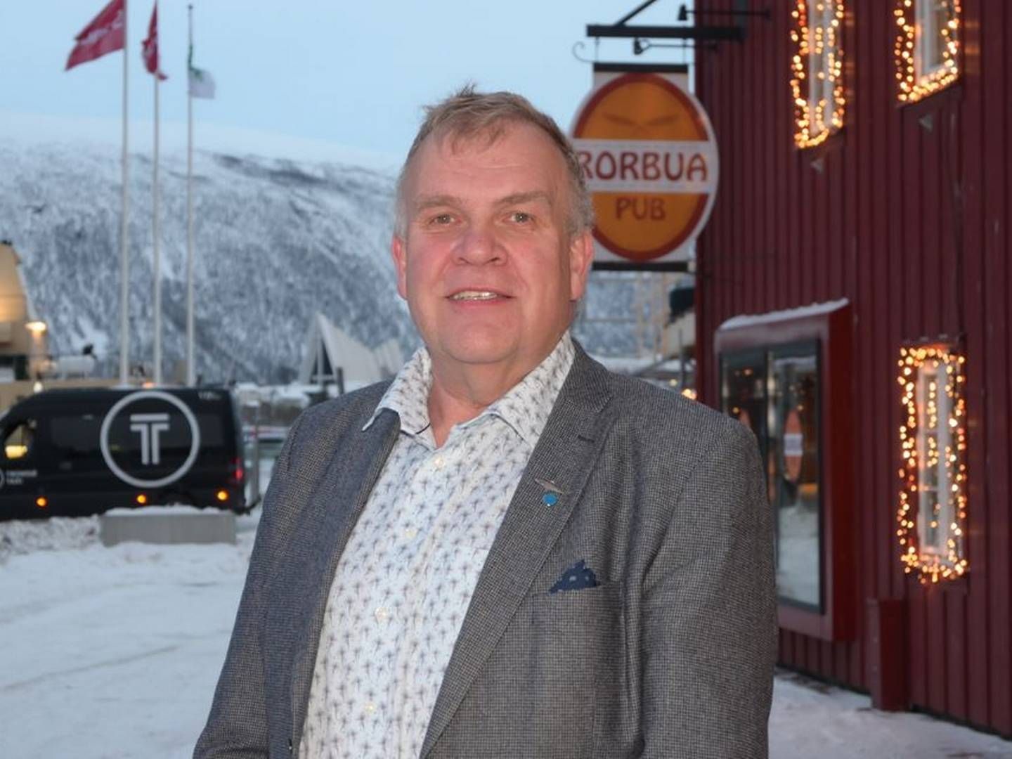 Ivar Andreassen i Fiskebåt Nord vender tommelen ned. | Foto: Odd Kristian Dahle