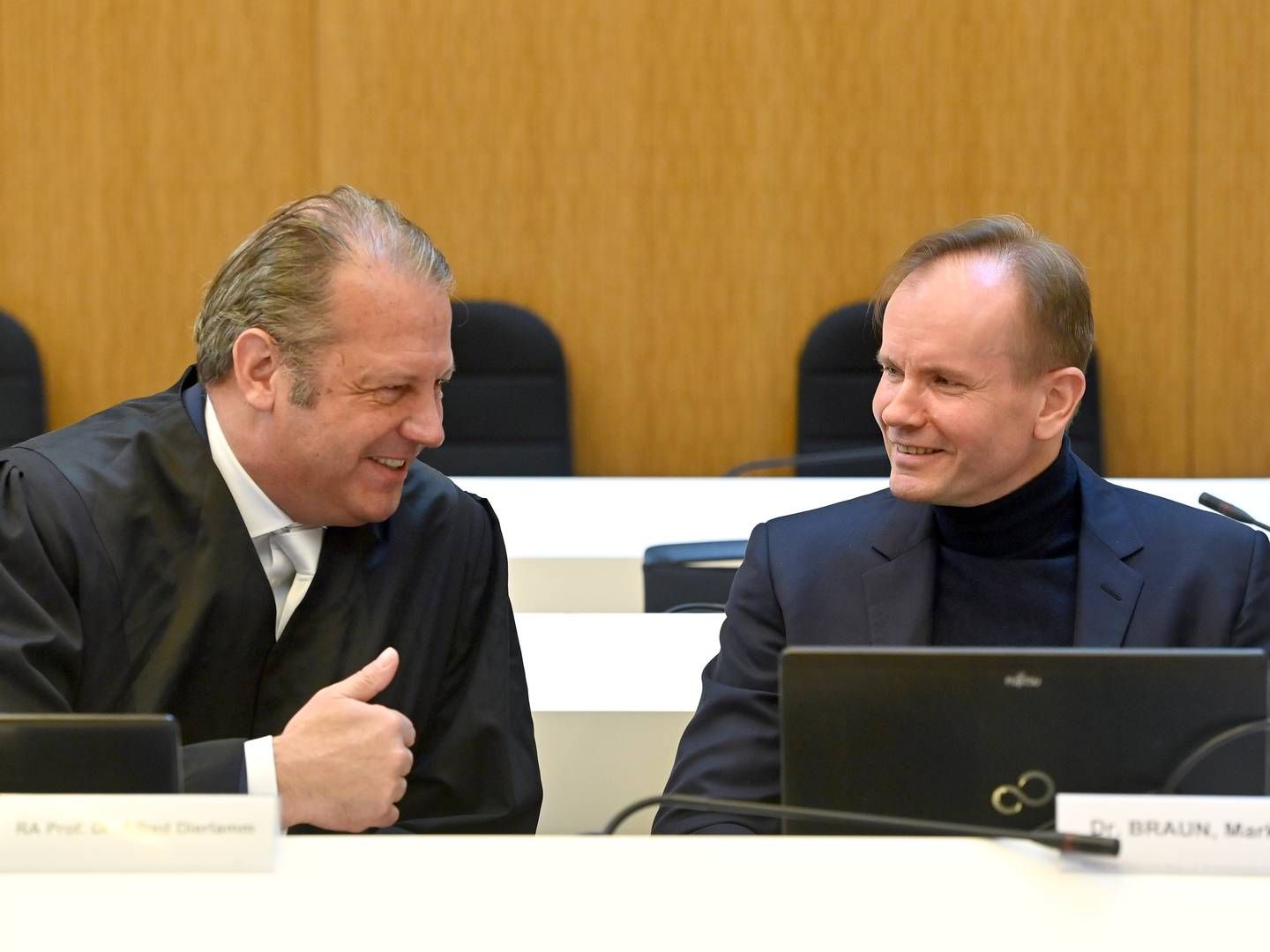 Markus Braun (rechts) und sein bisheriger Verteidiger Alfred Dierlamm, hier an einem Verhandlungstag im März 2023. | Foto: picture alliance / SVEN SIMON | Frank Hoermann / SVEN SIMON