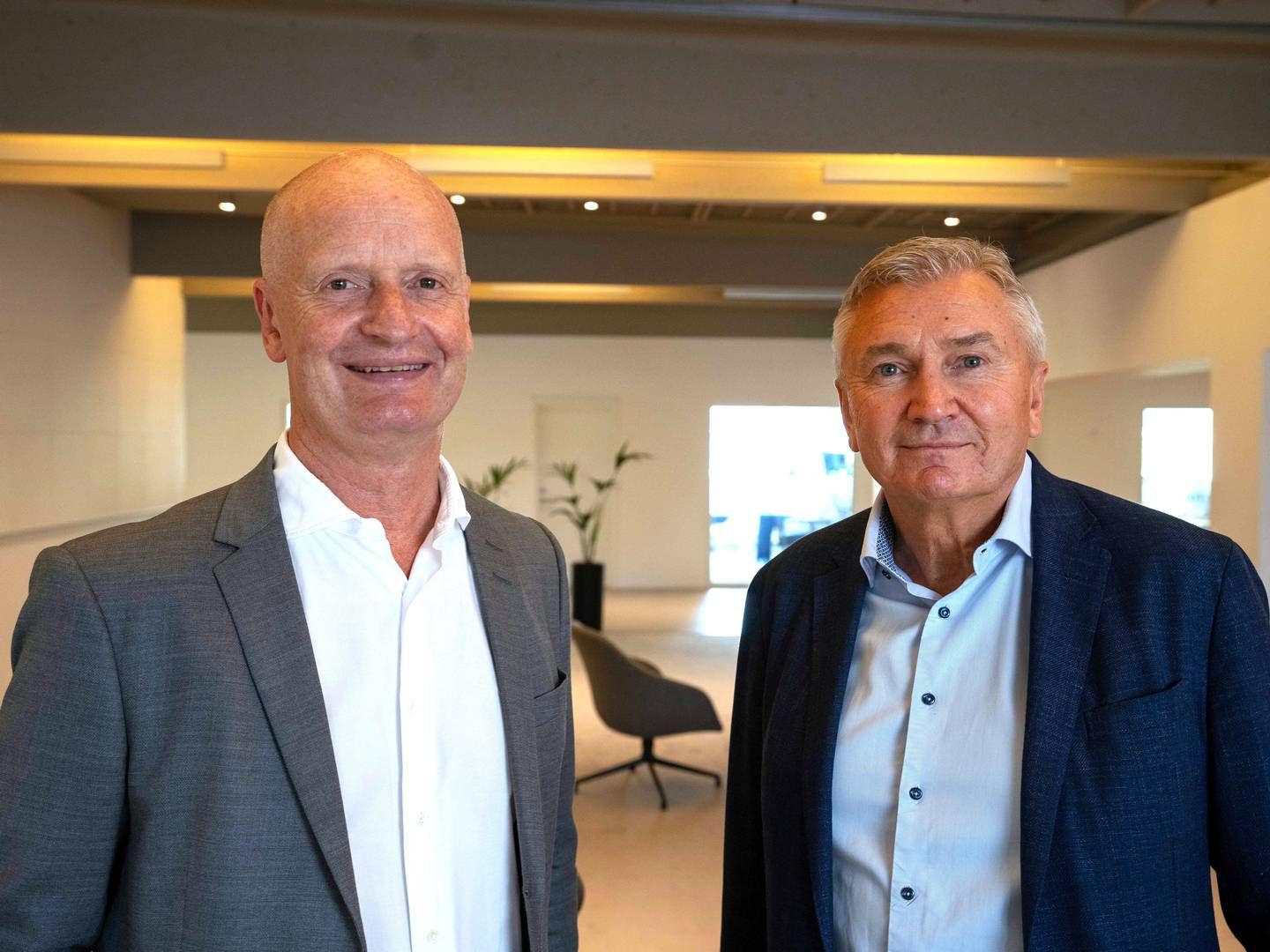 Jan Hansen (tv.) er ny adm. direktør i det danske it-konsulenthus Zenit Consult. Han tager over efter Michael Willumsen (th.), som var med til at stifte selskabet i 1997 | Foto: Zenit Consult / PR