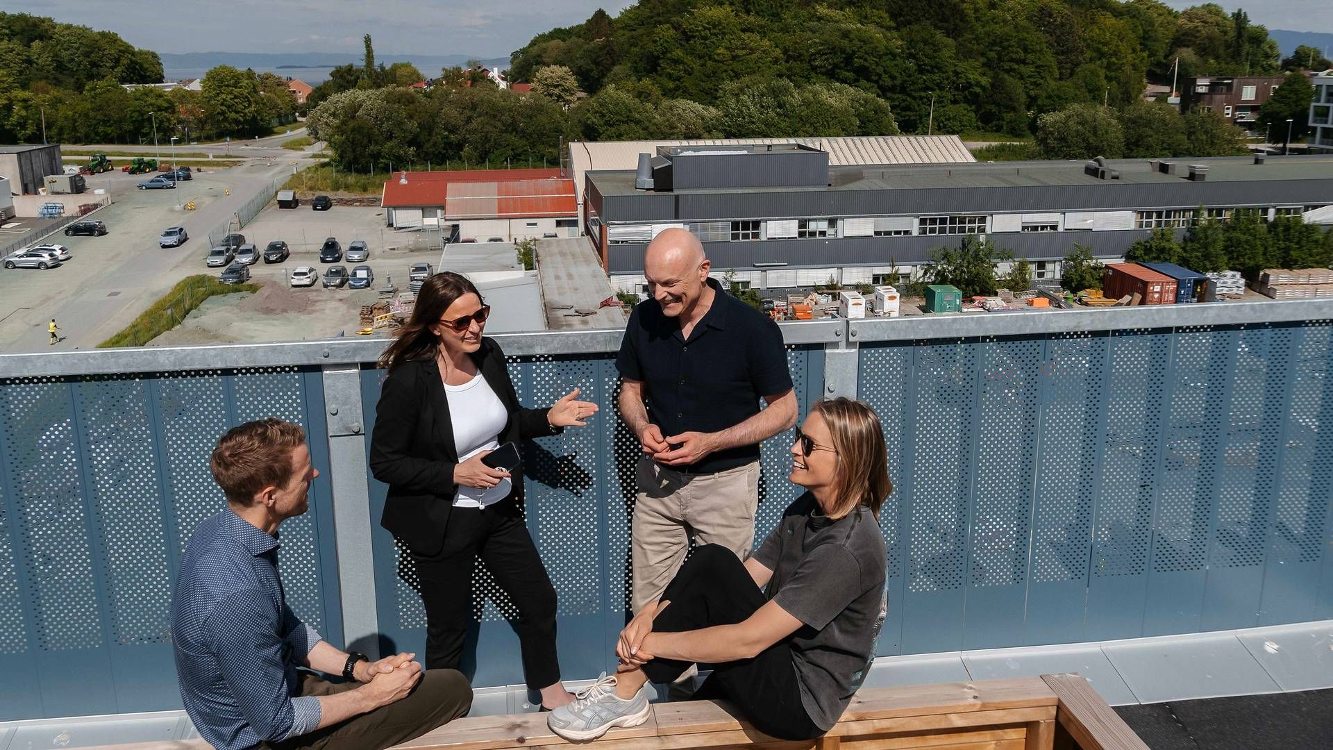 SAMARBEIDER: Tonje Borthen og Trine Aagaard fra Solon, sammen med Stian Nergård og Arve Heggem fra Obos, ser frem til å komme i gang med samarbeidsprosjektet på Lade i Trondheim. | Foto: Solon