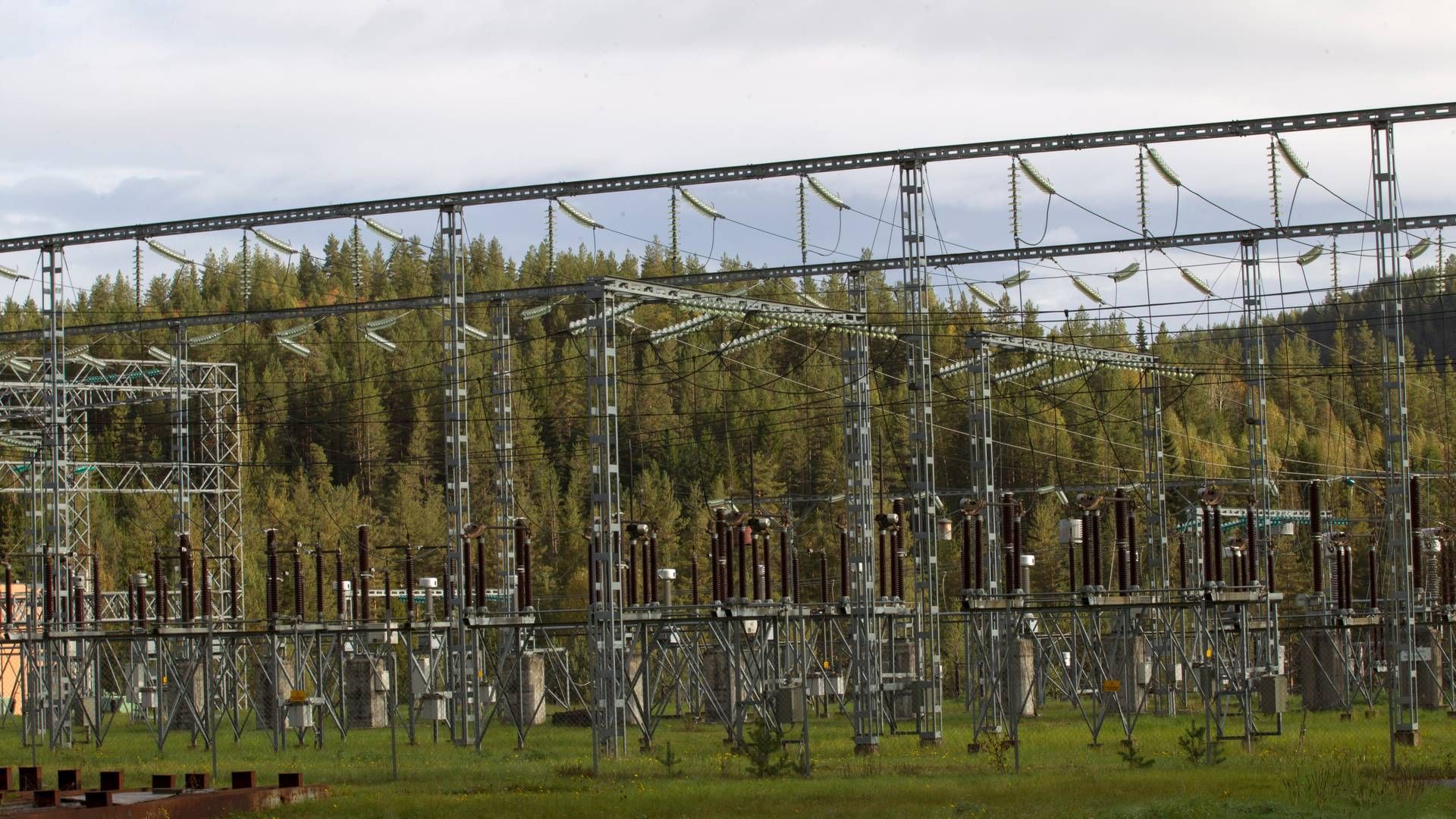 Energipolitikere på Stortinget krever bedre sikring av strømnettet etter rapport fra Forsvarets forskningsinstitutt (FFI). | Foto: Terje Bendiksby / NTB