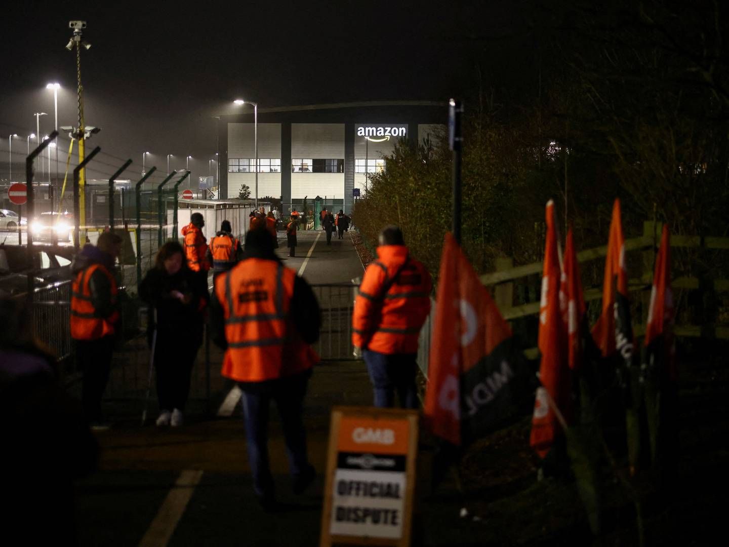Amazon og den britiske fagforening GMB er uenige om, hvordan rettighederne skal være for de ansatte på Amazons lagercenter i Coventry. | Foto: Henry Nicholls/Reuters/Ritzau Scanpix