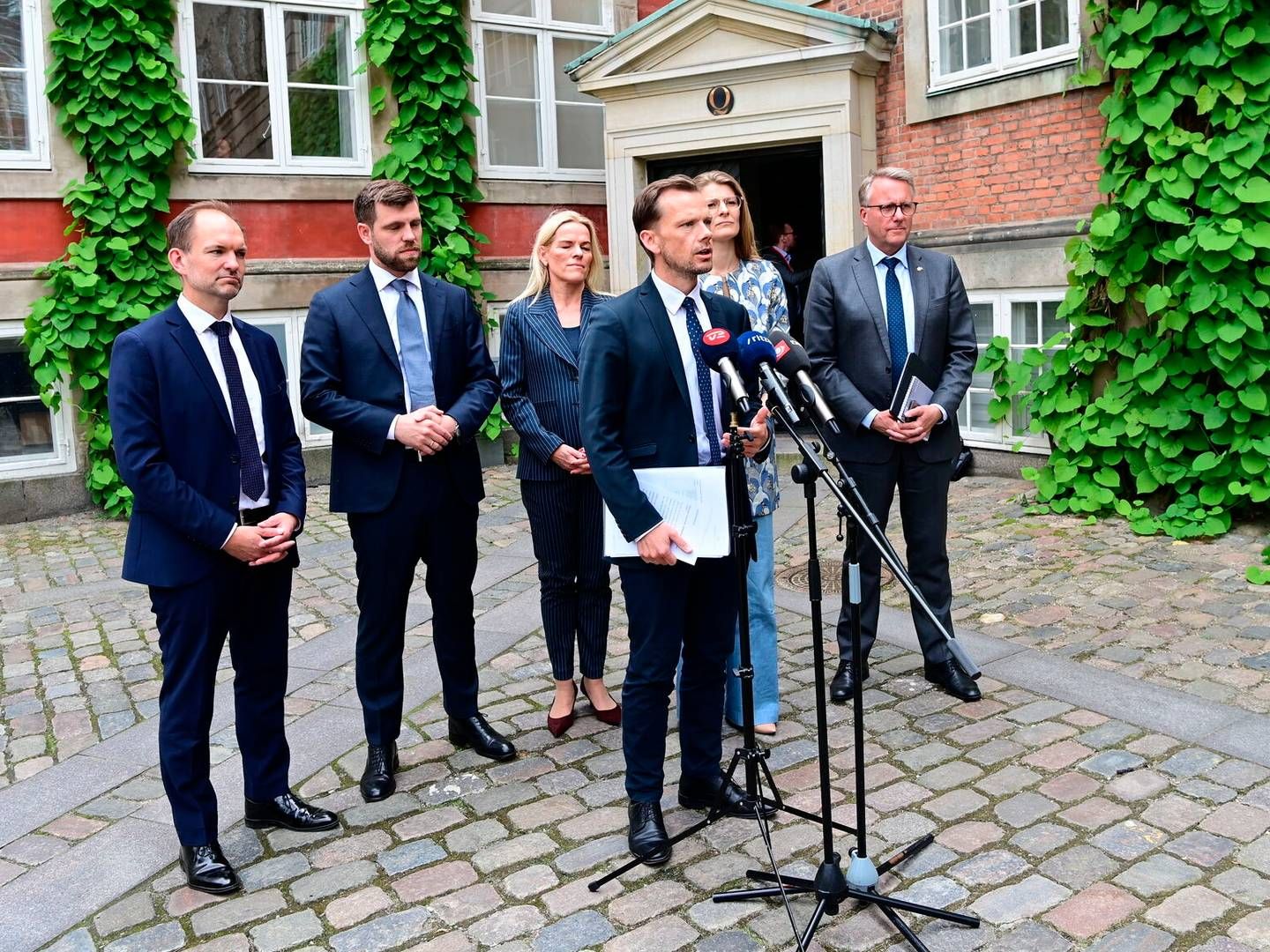 Justitsminister Peter Hummelgaard (S) har mandag med fem andre ministre varslet styrket indsats mod kriminalitet som den, der ses i dokumentaren "Den sorte Svane". | Foto: Thomas Sjørup/Ritzau Scanpix