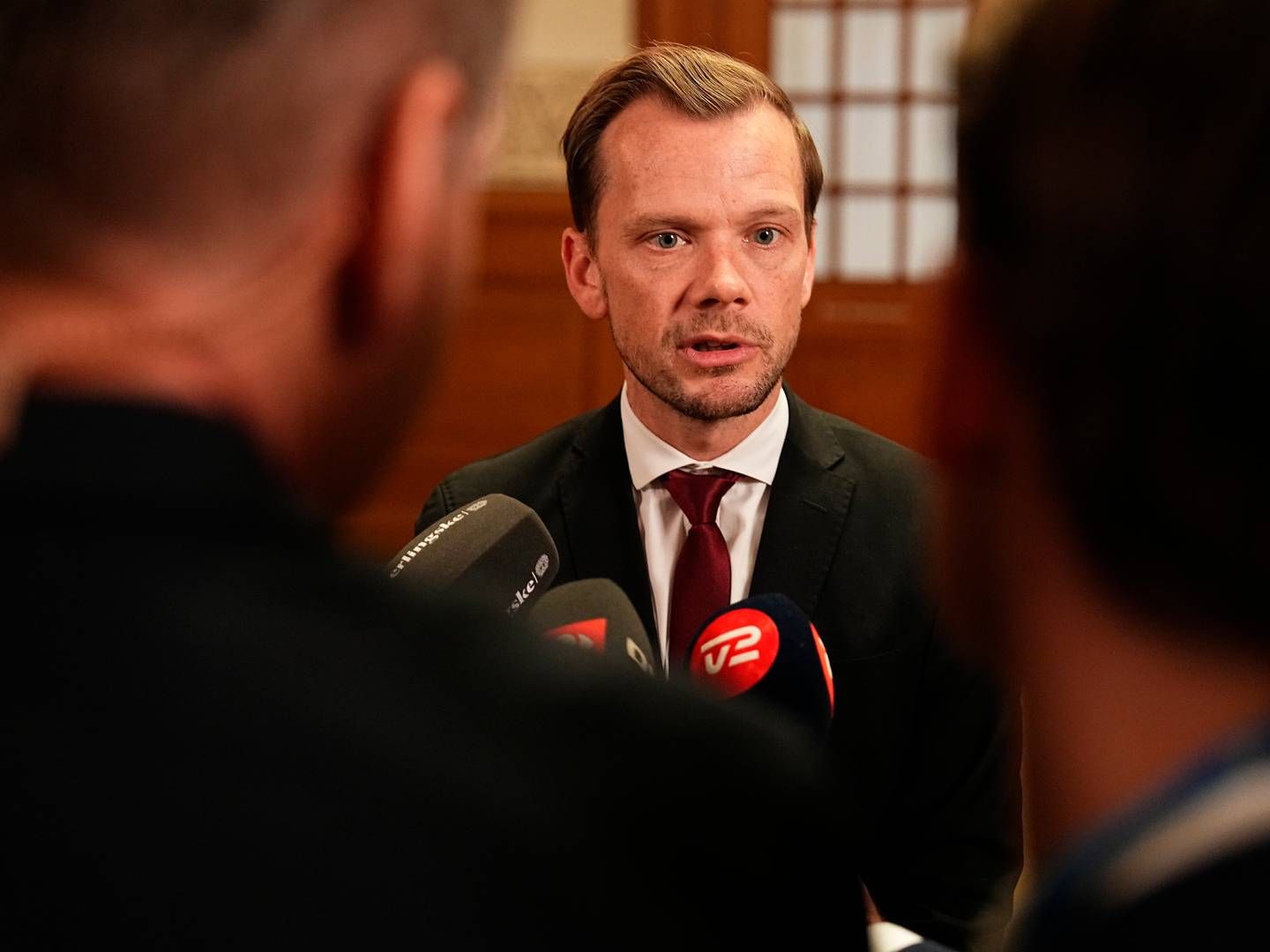 TILTAK: Danmarks justisminister, Peter Hummelgaard, varsler tiltak mot hvitvasking etter dokumentar. | Foto: Mads Claus Rasmussen / Ritzau Scanpix via AP / NTB