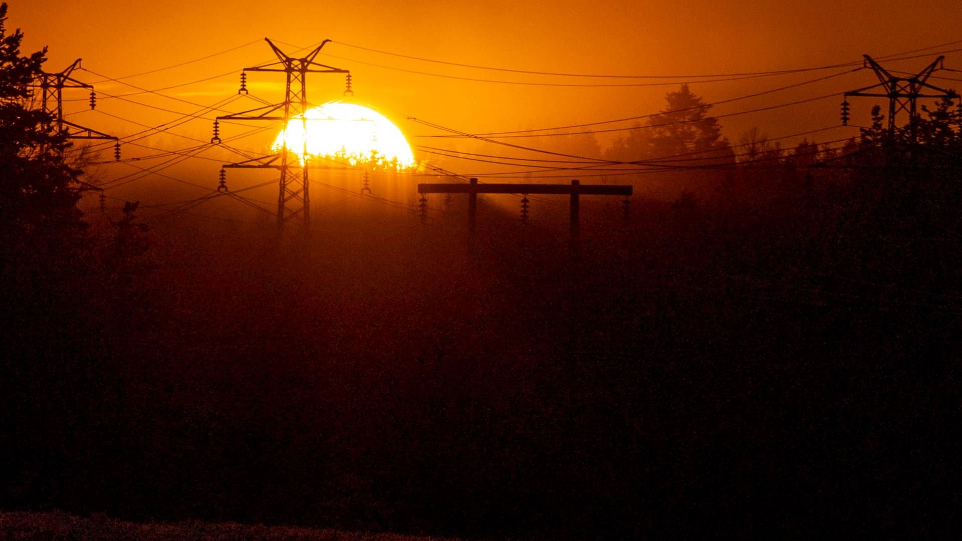 Sol og varme preget mai og bidro til kraftig strømprisfall over hele landet. | Foto: Håkon Mosvold Larsen / NTB