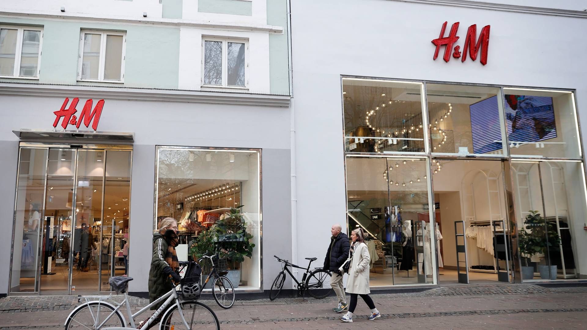 Omkring 10 af H&M's butikker ligger på Strøget i København. Koncernen driver kæderne H&M, Cos, &Other Stories, Arket, Monki, Weekday og H&M Home. | Foto: Jens Dresling
