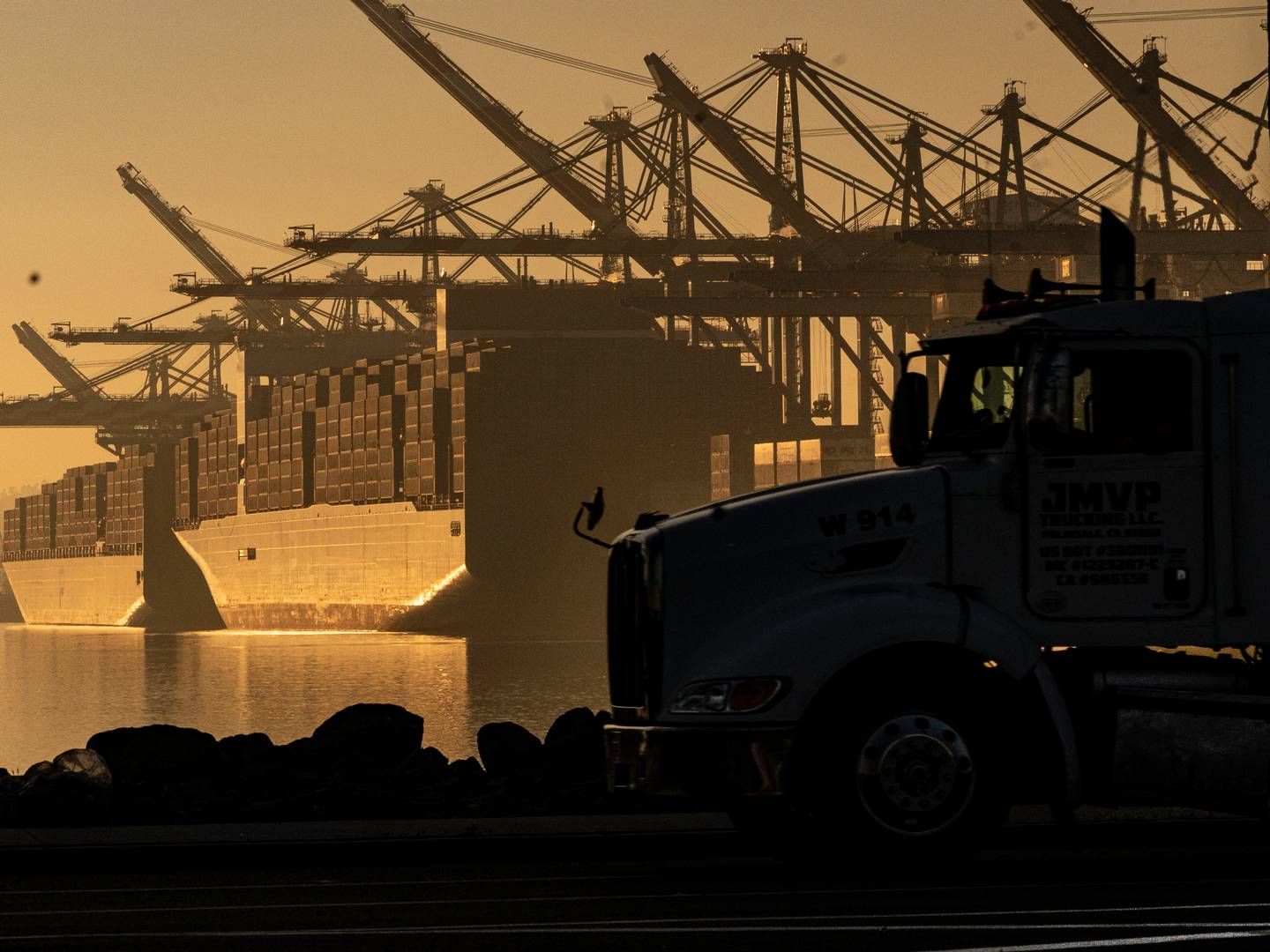 ”We are continuing our trend of strong, consistent volumes that started at the beginning of the year,” says Gene Seroka, chief executive of the Port of Los Angeles. | Foto: Damian Dovarganes/AP/Ritzau Scanpix