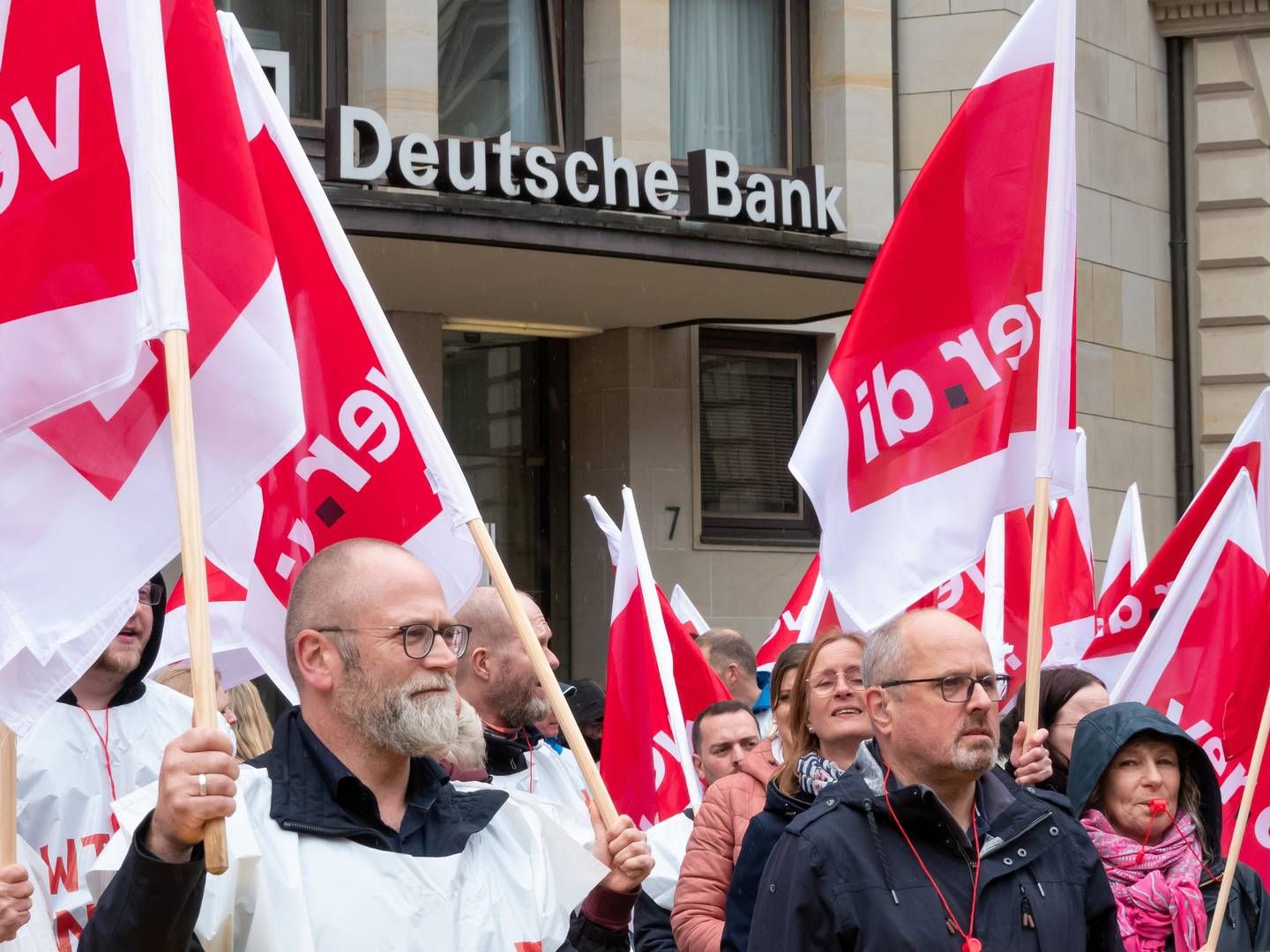 Auch die Deutsche Bank ist von den Streiks betroffen. | Photo: picture alliance/dpa | Bodo Marks