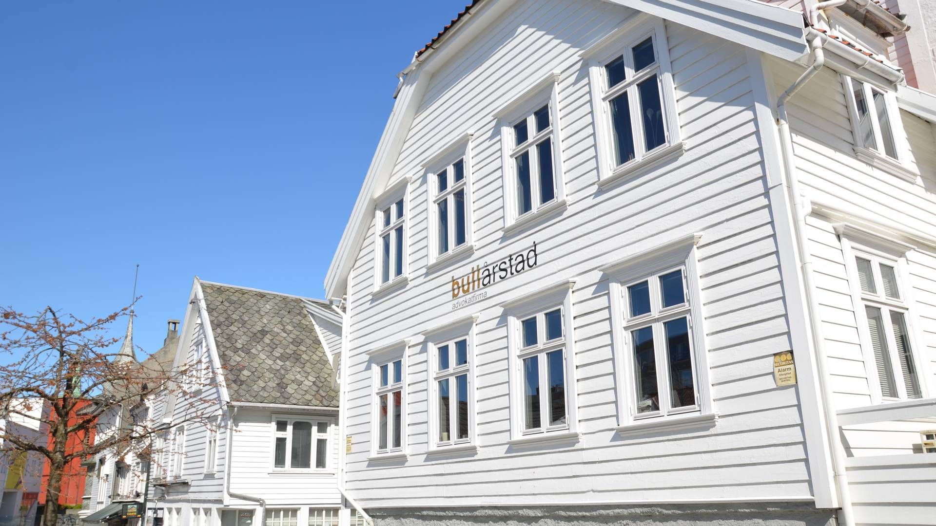 ADVOKATSKANDALEN: Bull Årstad, som er rammet av en advokatskandale, har kontorer både i Stavanger og Sandnes. | Foto: Aleksander Simonsen Losnegård / AdvokatWatch