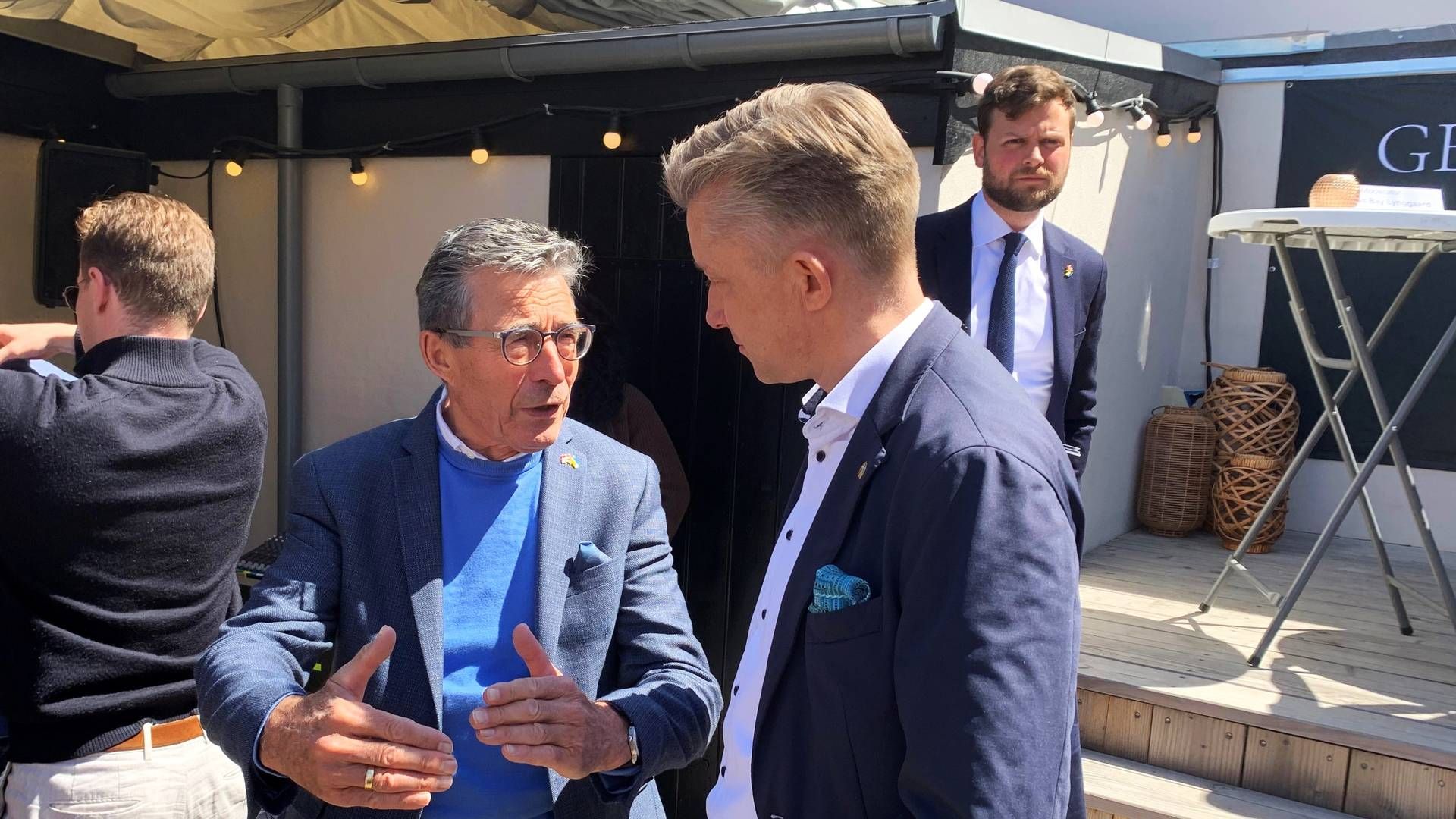 Anders Fogh Rasmussen og Thomas Jensen havde lejlighed til at drøfte Europas AI-position, da Rasmussen Global torsdag faciliterede debat under Folkemødet. | Foto: Claus Skovholm