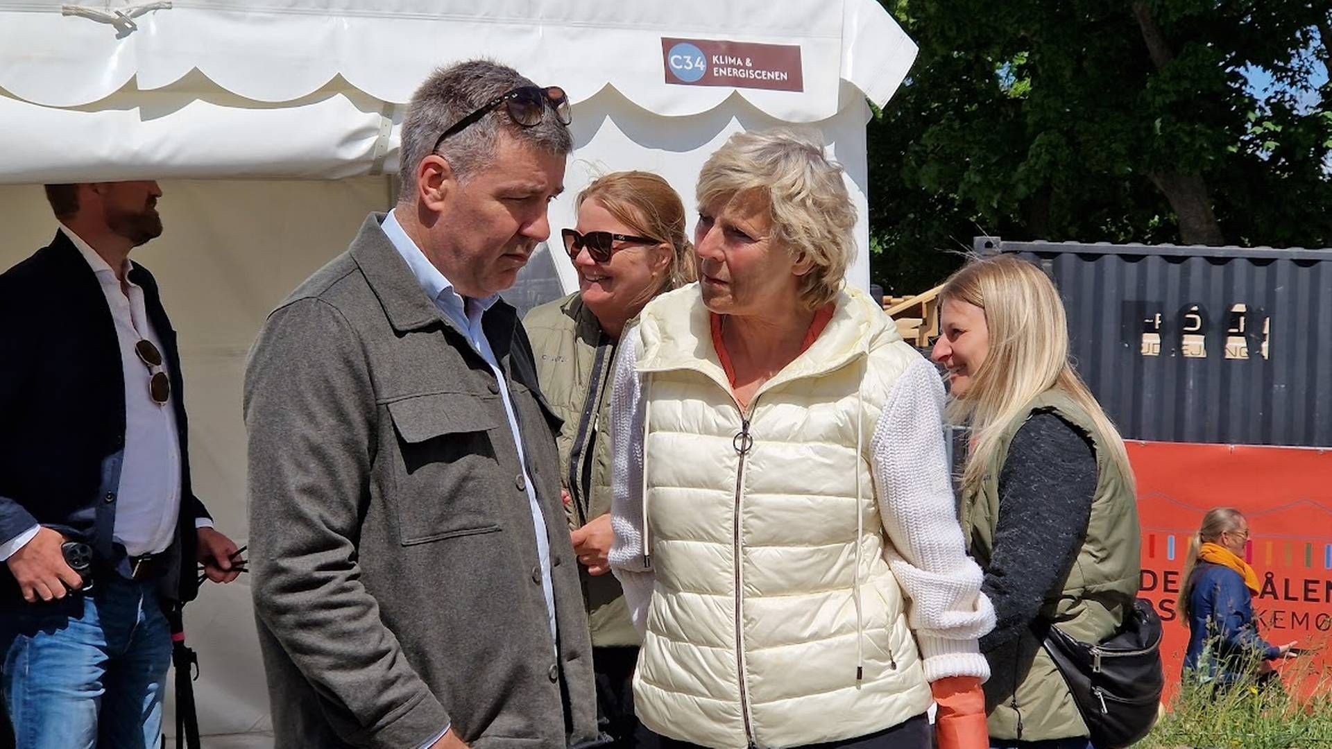 Lars Aagaard, klima og energiminister (M) sammen med tidligere konservativ toppolitiker Connie Hedegaard | Foto: Jakob Skouboe