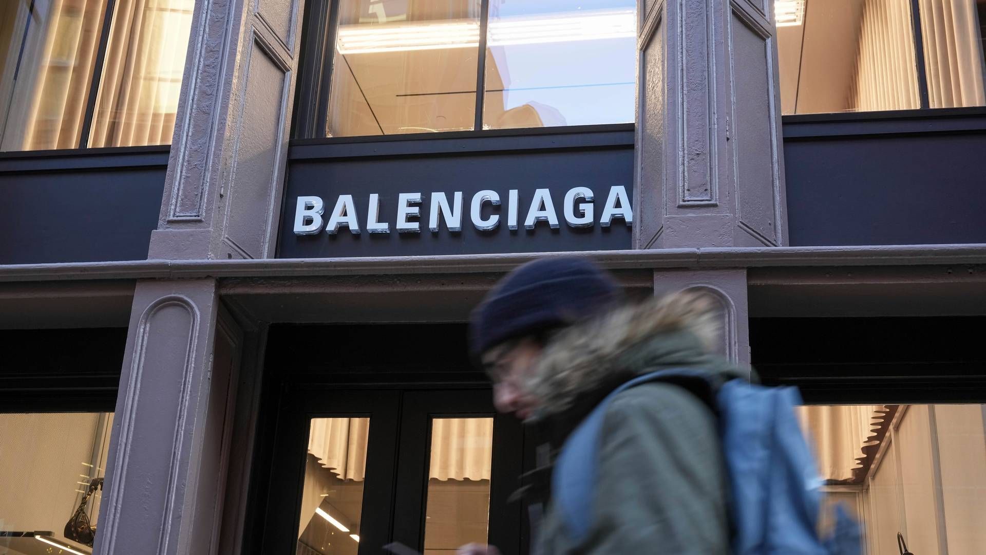 Balenciaga er blandt de modehuse, der har solgt luksusvarer med rabat bl.a. på den kinesiske platform Tmall. | Foto: John Nacion/AP/Ritzau Scanpix