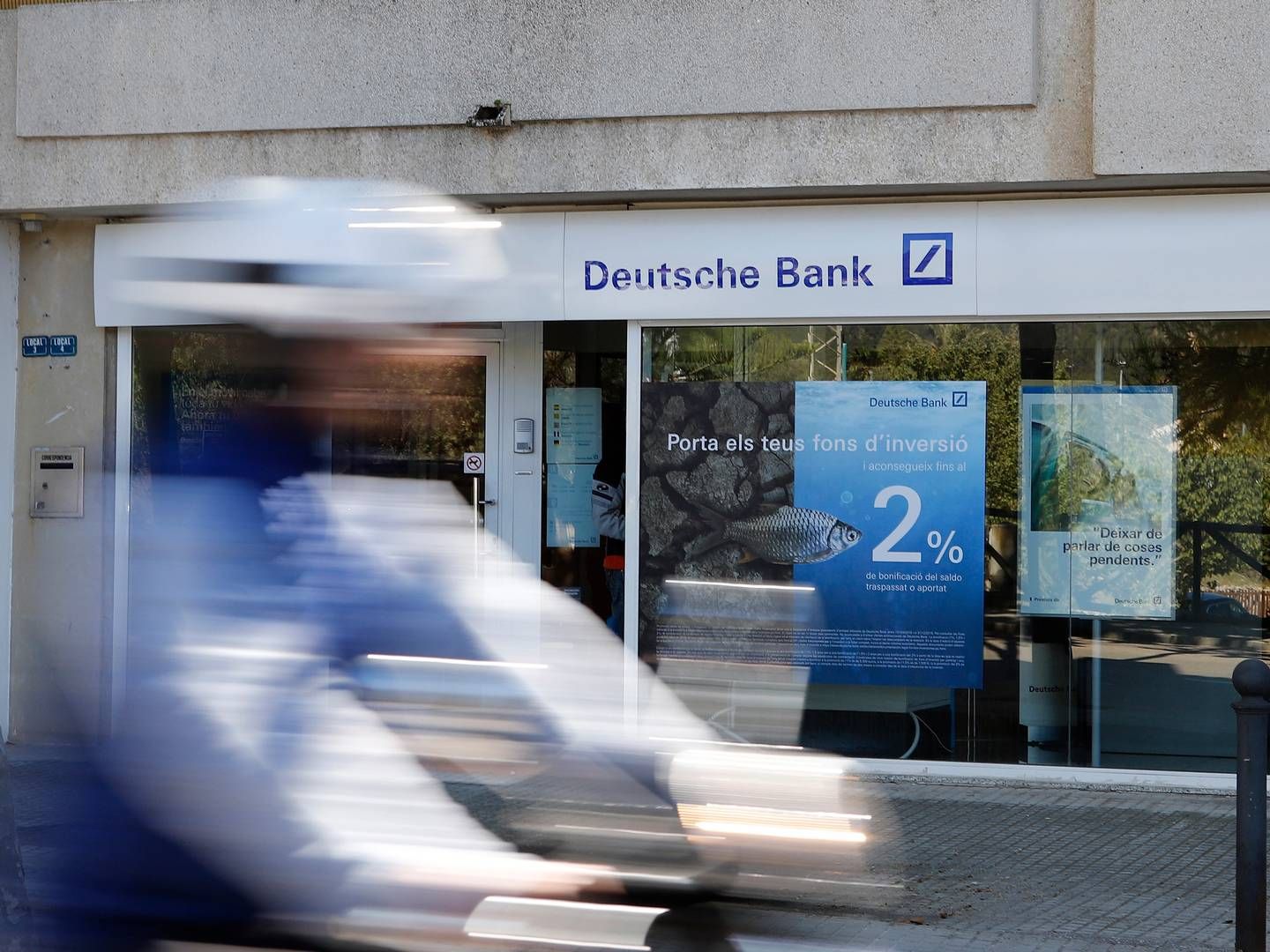 Eine Filiale der Deutschen Bank auf Mallorca. | Foto: picture alliance/dpa | Clara Margais