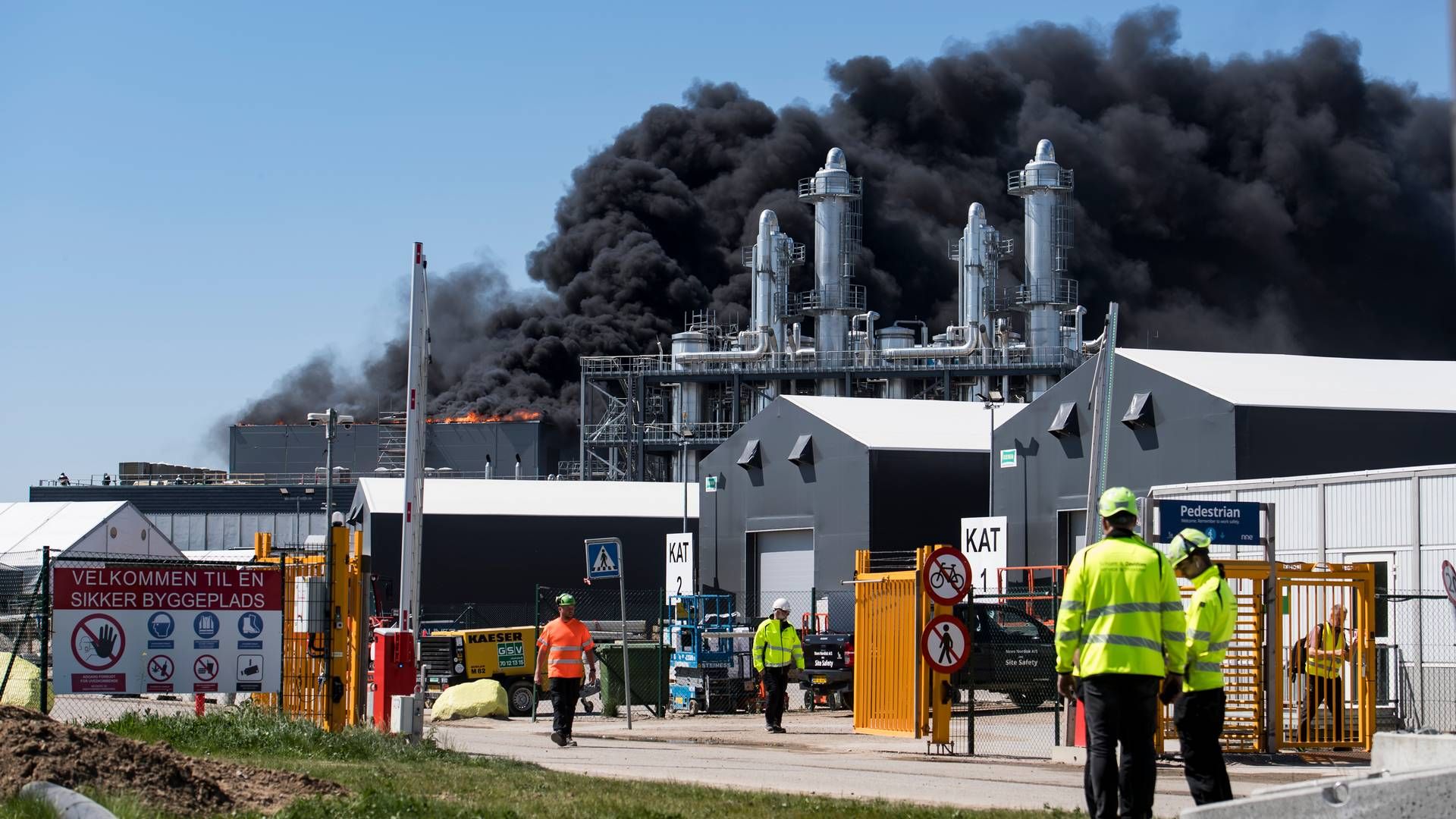 Den 16. maj brød en større brand ud på Novo Nordisks byggeplads i Kalundborg. Et internt referat fra et sikkerhedsmøde kæder brandårsagen sammen med illegale håndværkere. | Foto: Jokum Tord Larsen/Ritzau Scanpix