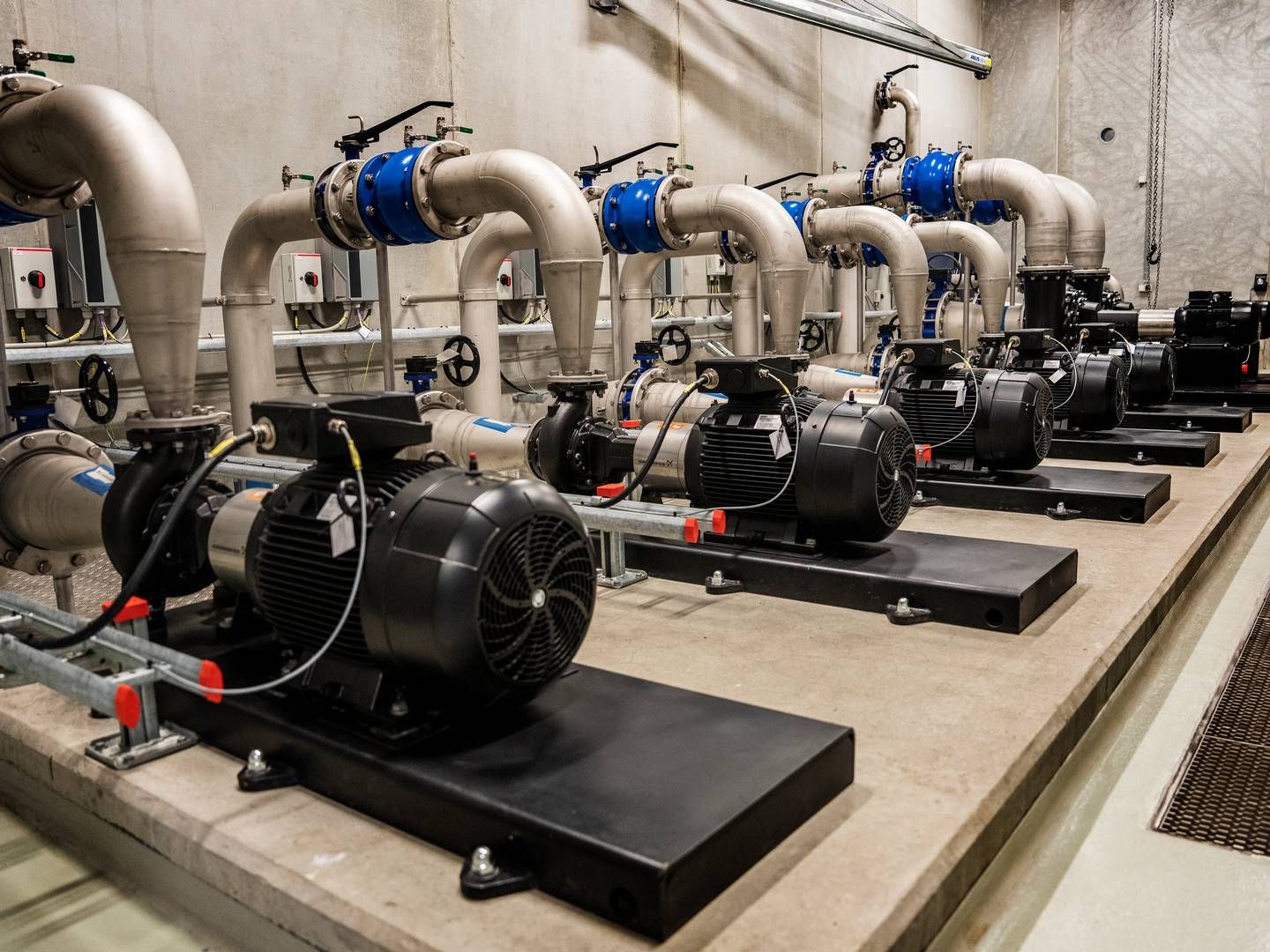 Billedet viser en række pumper i et Hofor-vandværk. | Photo: Stine Bidstrup