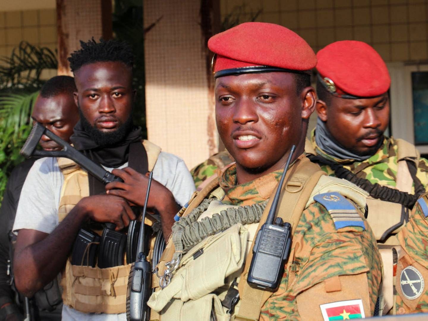 Burkina Faso ledes af Ibrahim Traoré, en 36-årig hærchef som tog magten ved et statskup i 2022. | Foto: Vincent Bado/Reuters