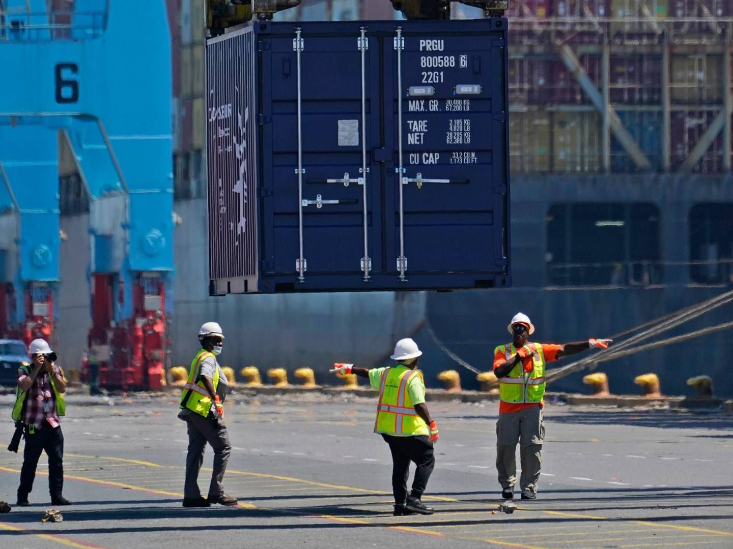 I tilfælde af en strejke vil Hapag-Lloyd og Flexport forsøge at omdirigere gods væk og udenom østkysten i USA. Men det kan vise sig at blive noget nær en umulighed. | Foto: Seth Wenig/AP/Ritzau Scanpix