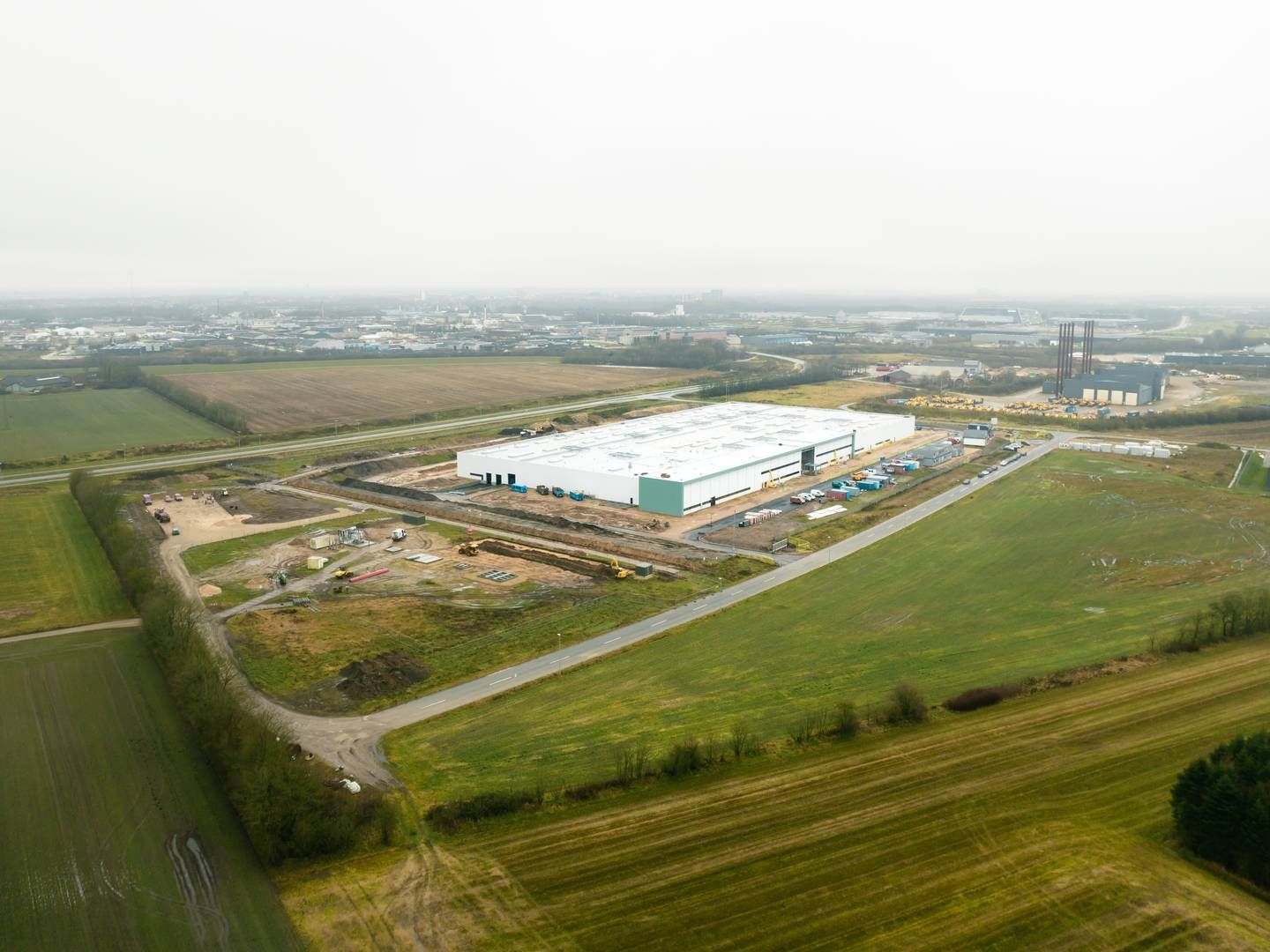 På billedet ses Topsoes visualisering af selskabets elektrolysefabrik i Herning. | Photo: Topsoe