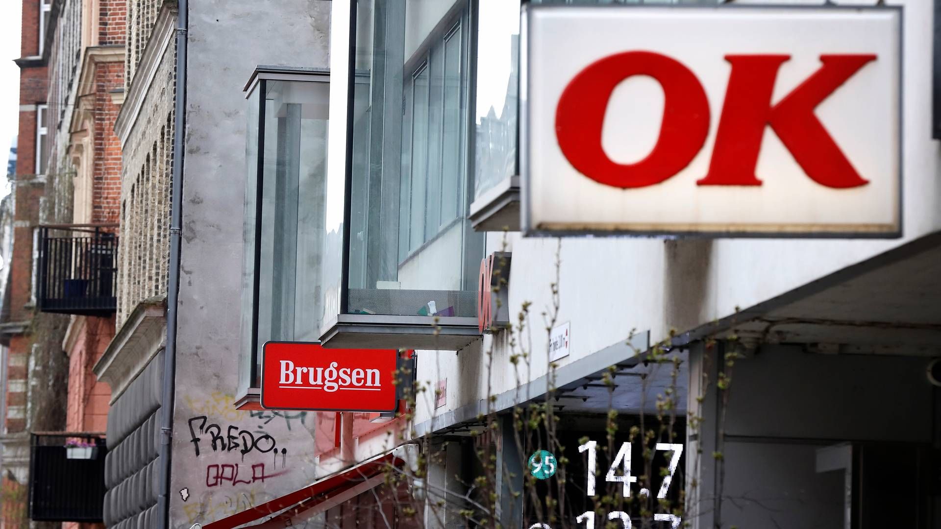 OK er blevet pålagt – og har sagt ja til – at sælge tre tankstationer og bortforpagte tre OK Plus-butikker i forbindelse med handlen. | Foto: Jens Dresling