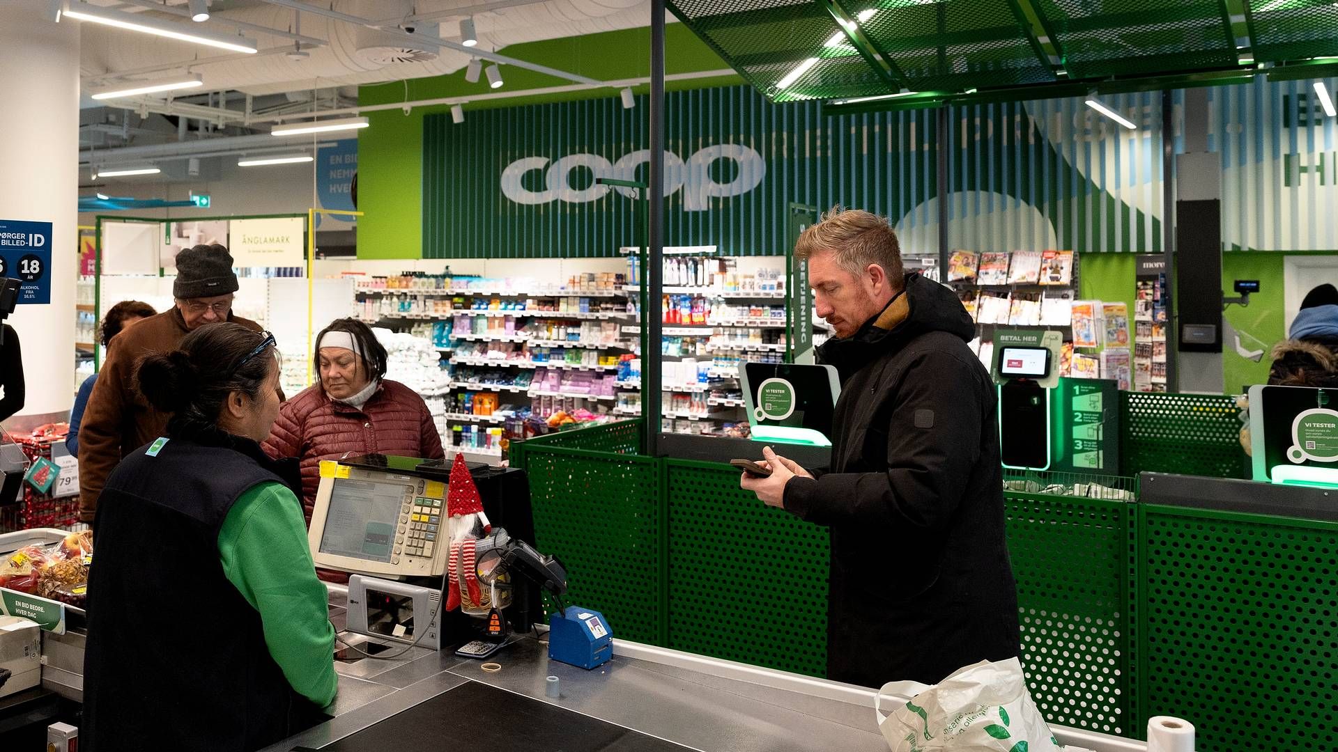 Coop frasælger en række butikker og rydder op i organisationen med en bl.a. fyringer af administrative medarbejdere. | Foto: Finn Frandsen/Ritzau Scanpix.