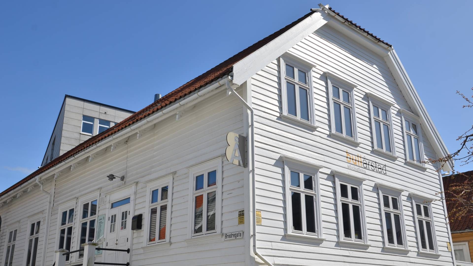 TOPP 10: Hardt pressede Bull Årstad er blant de ti største advokatfirmaene på Vestlandet.