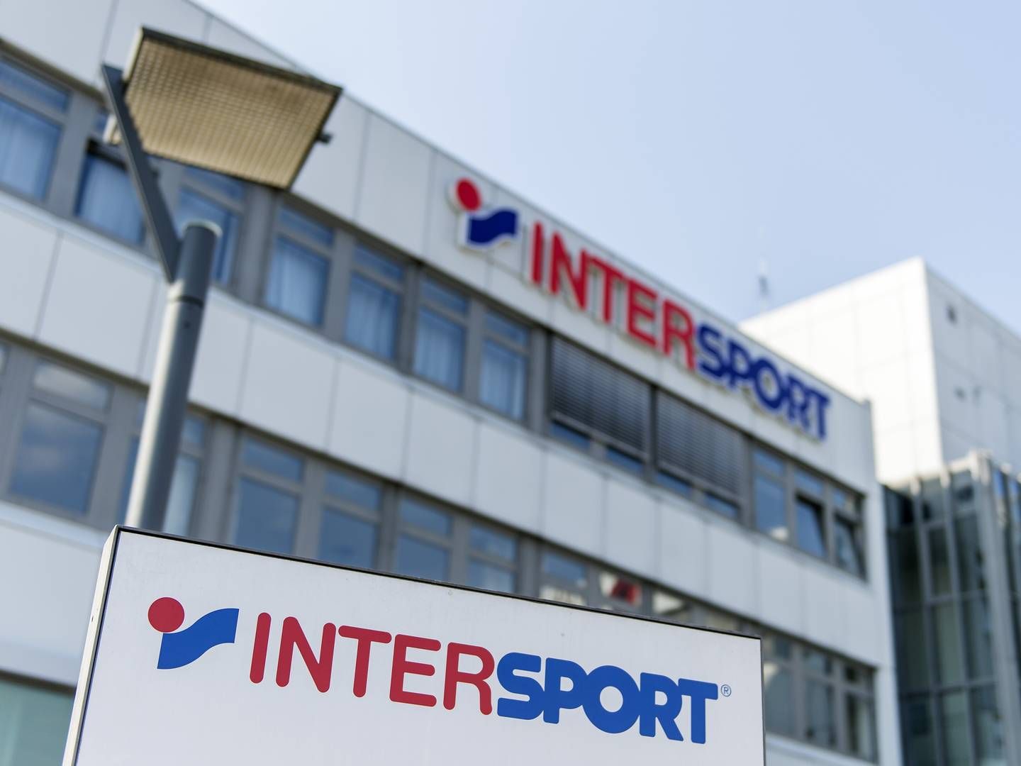 Størstedelen af Obi Sports omsætning kommer igennem driften af Intersport-butikkerne i Danmark. | Foto: Daniel Maurer/AP/Ritzau Scanpix