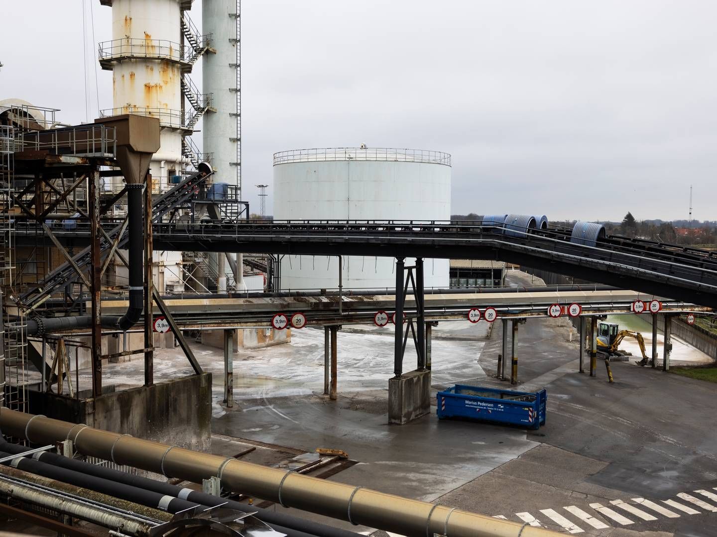 Gasledningerne til sukkerfabrikkerne har været politisk omdiskuteret. Nu står de næsten klar. | Photo: Gregers Tycho
