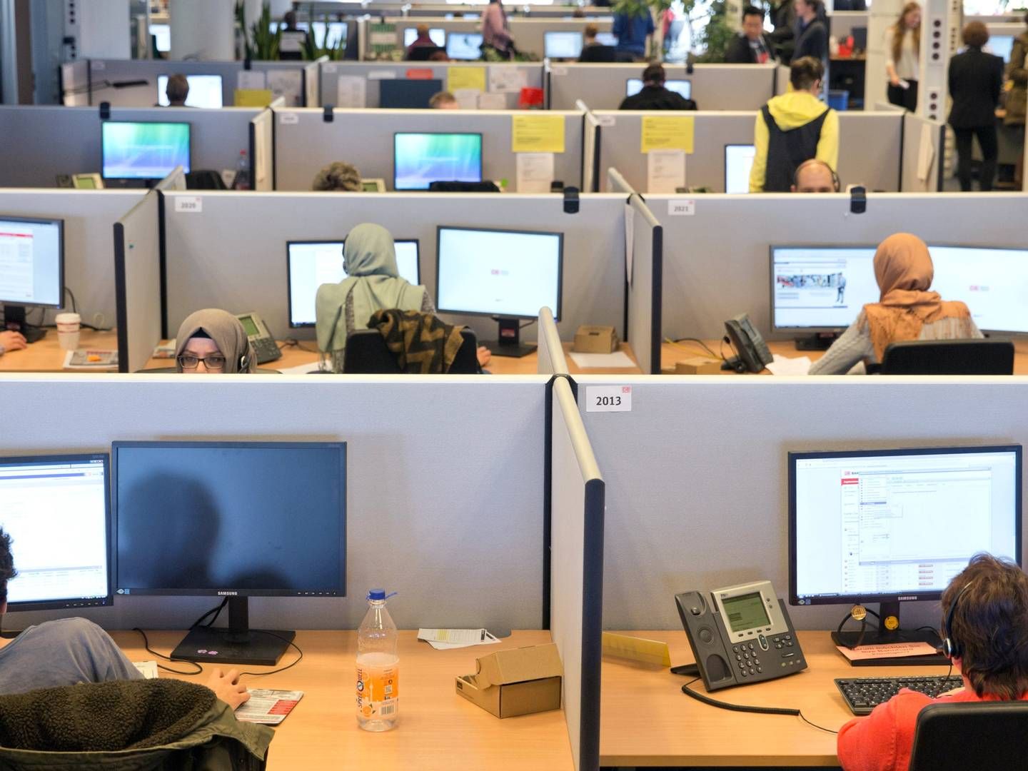 Mødebookere, der arbejder i et callcenter er et vigtigt element i pensionsmæglervirksomheden APC' forretningskoncept. Arkivfoto: Jörg Carstensen/AP/Ritzau Scanpix | Photo: Jörg Carstensen/AP/Ritzau Scanpix