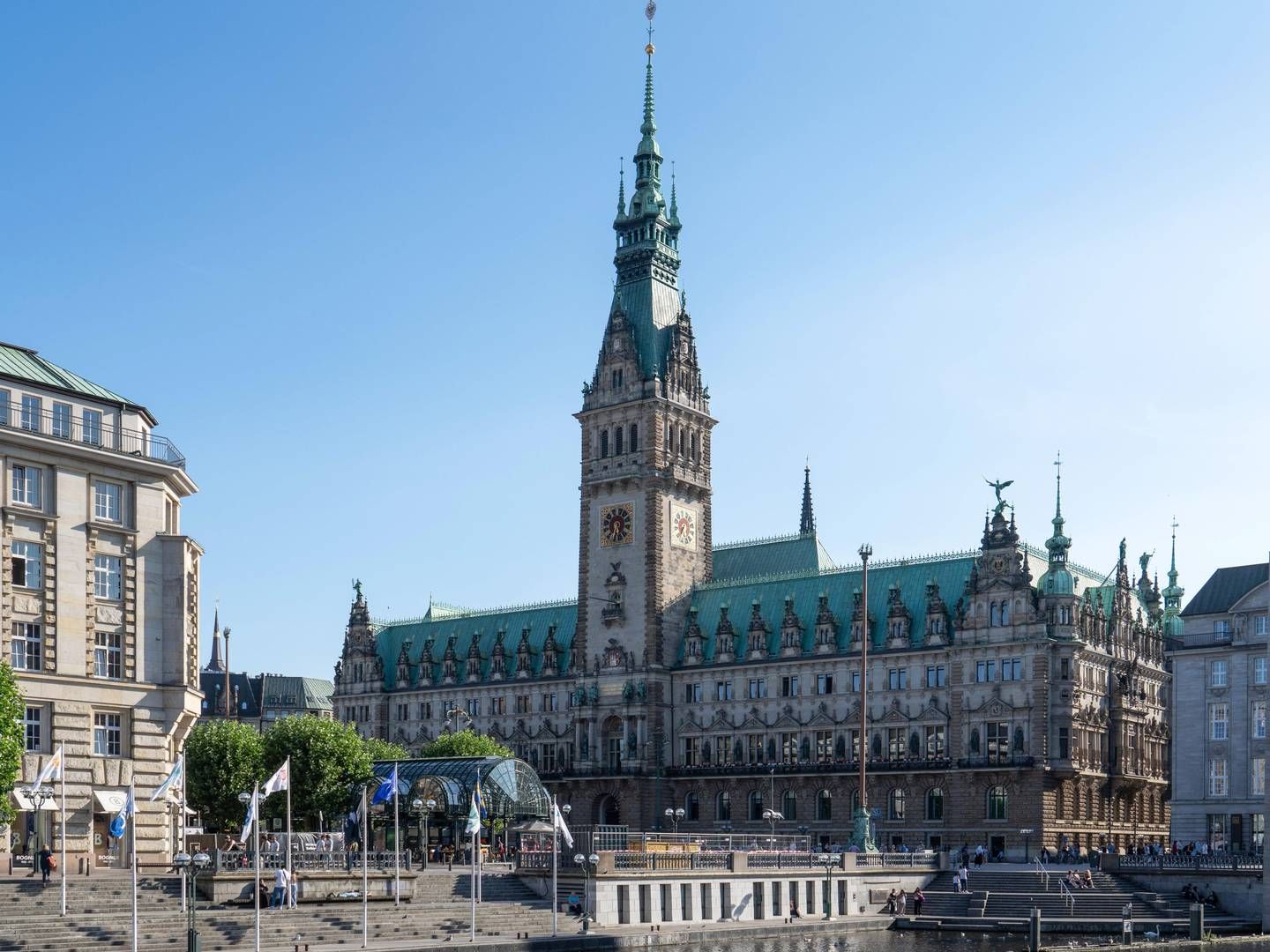Rathaus in der Hansestadt: Es handelt sich um einen Ausschuss der Hamburger Bürgerschaft. | Photo: picture alliance / Daniel Kalker | Daniel Kalker