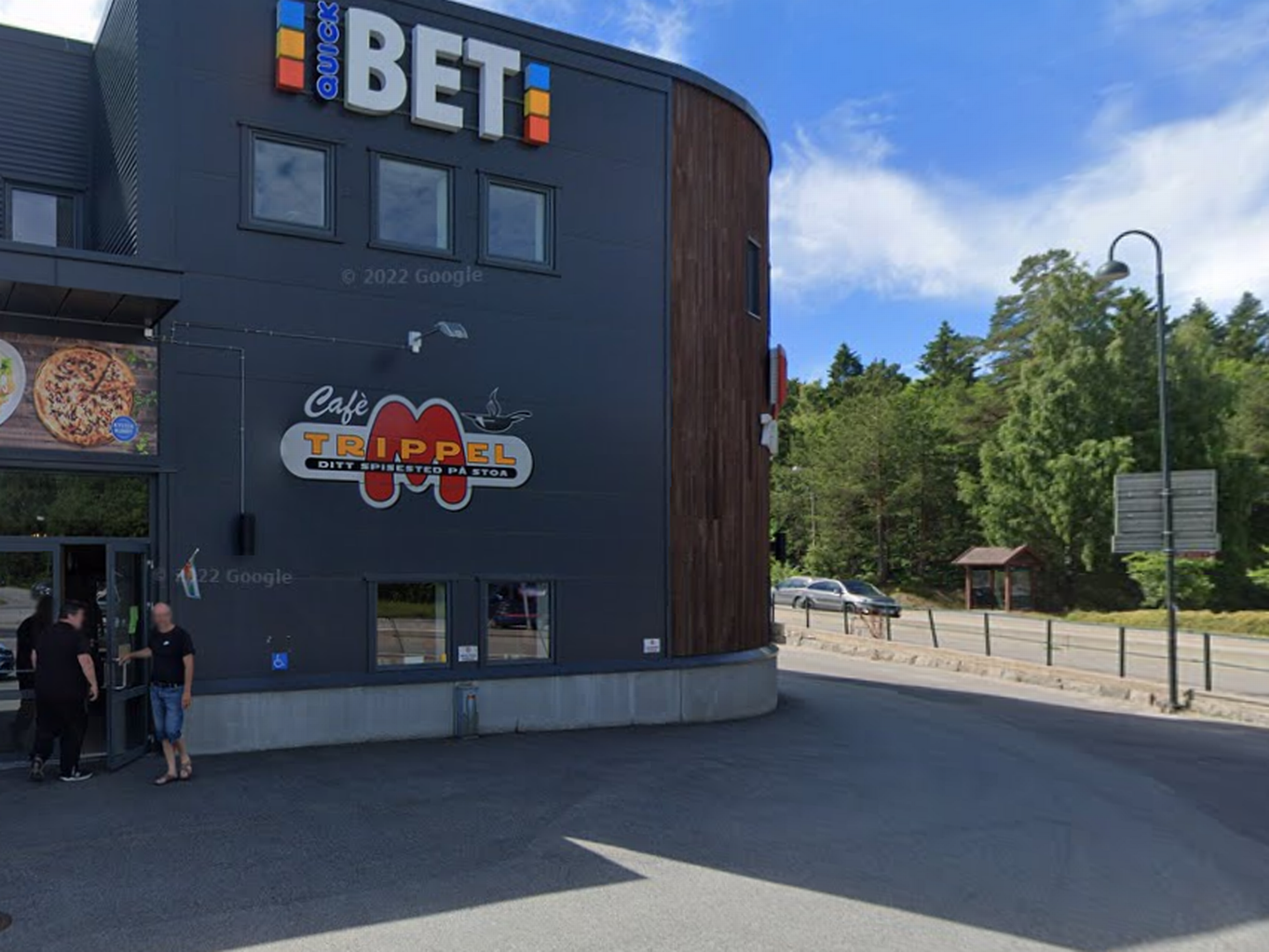 BUTIKKLOKALER: En ny butikk kommer inn i de gamle lokalene til Meny på Stoa i Åsbieveien 2 i Arendal. | Foto: Google Street View