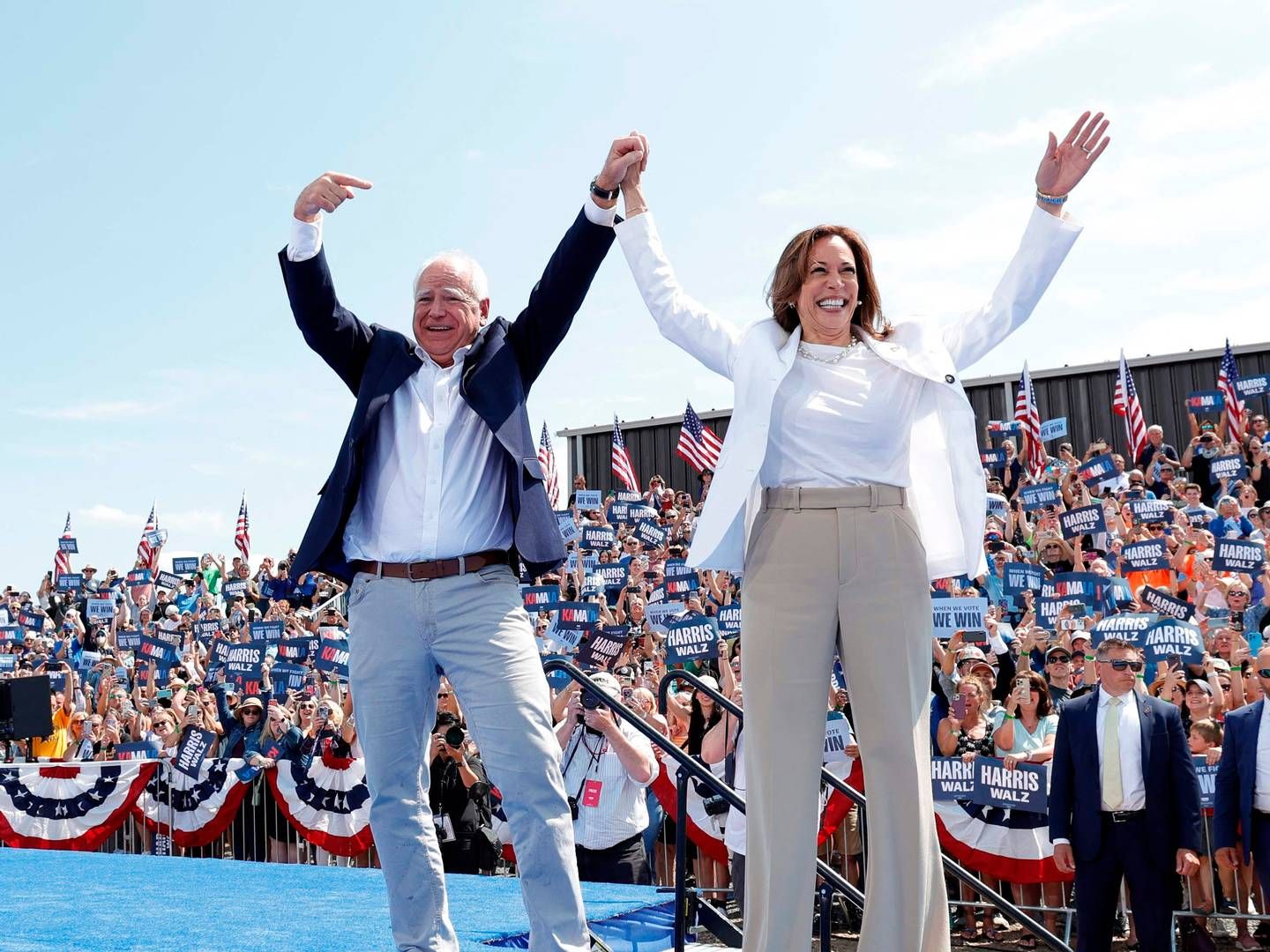 Demokraternes præsidentkandidat, Kamala Harris, har valgt guvernøren Tim Walz som sin partner til valget i november. | Foto: Kamil Krzaczynski/AFP/Ritzau Scanpix