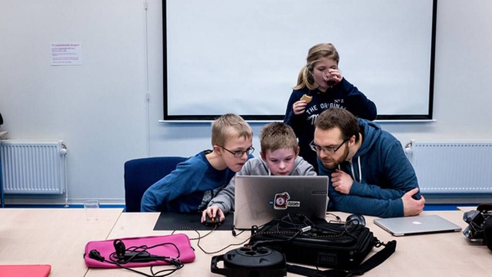 Børn modtager it-undervisning fra Coding Pirates på Tårnby Bibliotek | Foto: PR/Coding Pirates/Benjamin Pomerlau