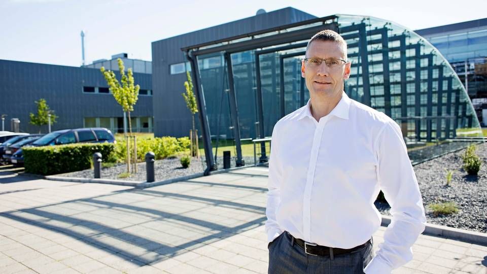 Michael Hallgren, fabrikschef i Novo Nordisk, glæder sig over, at fremtidens medicin til diabetikere nu kan produceres på selskabets fabrik i Kalundborg. | Foto: Novo Nordisk/PR