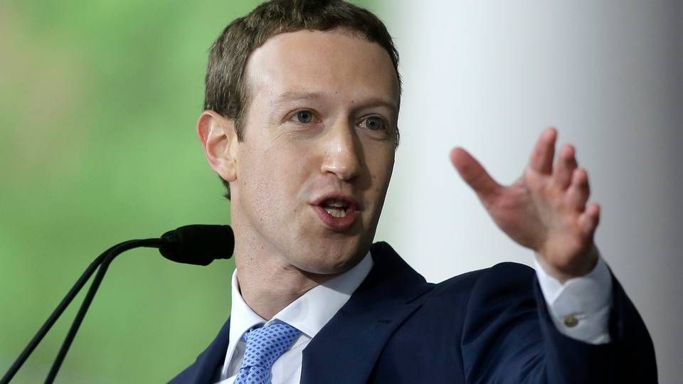 Facebooks enevældige topchef Mark Zuckerberg er havnet i en uvant position - under massiv kritik. Onsdag nat dansk tid gav han for første gang interviews om skandalen om misbrug af data hentet ud af Facebook tilbage i 2014. | Foto: /ritzau/AP/Steven Senne