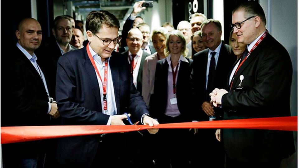 Tidligere erhvervsminister Brian Mikkelsen (K) åbnede NNIT's datacenter. Til højre står adm. direktør for NNIT, Per Kogut.