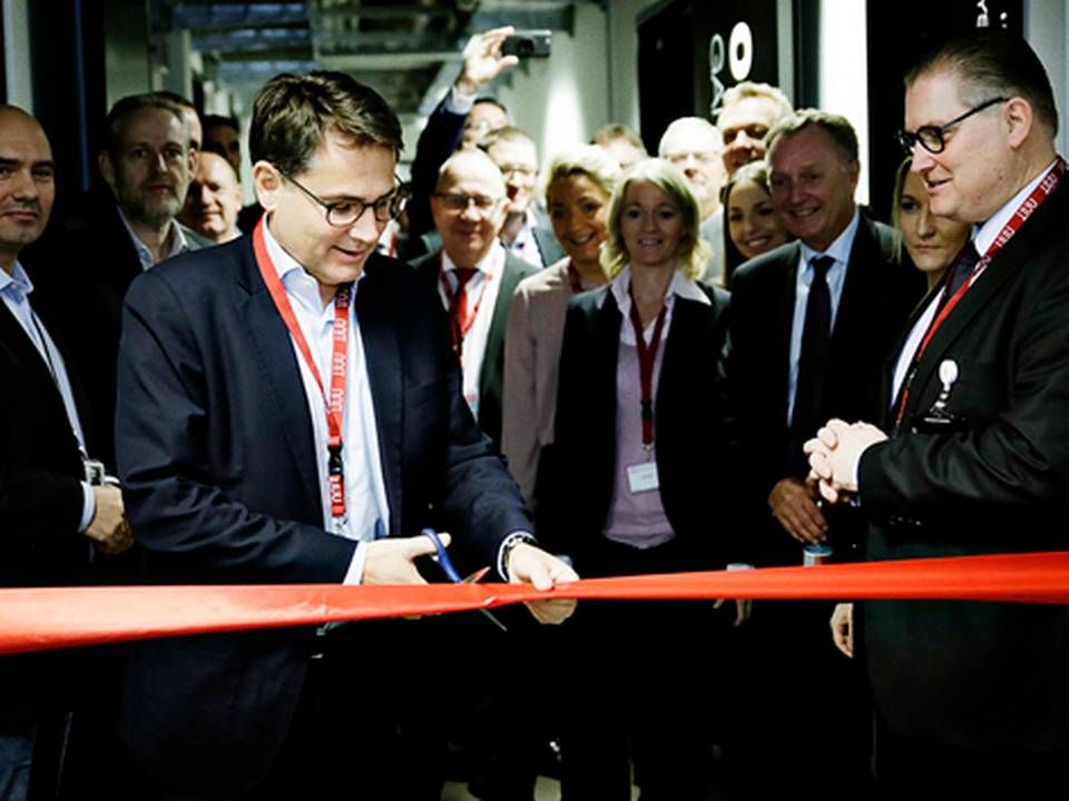 Tidligere erhvervsminister Brian Mikkelsen (K) åbnede NNIT's datacenter. Til højre står adm. direktør for NNIT, Per Kogut.