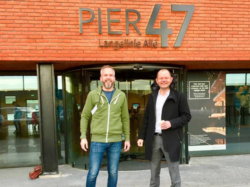 Thomas Krogh Jensen fra Copenhagen Fintech (tv.) og Martin Tillisch fra PA Consulting Group foran Pier47. | Foto: PR