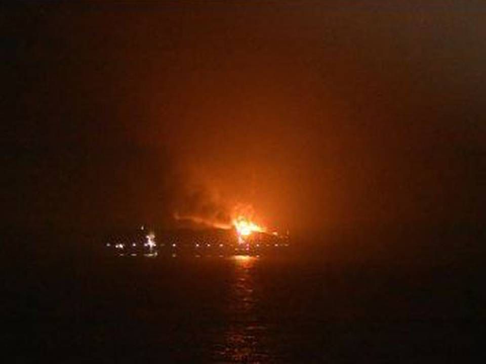 Containerskibet Maersk Honam brød tirsdag eftermiddag i brand. | Foto: Indian Coast Guard