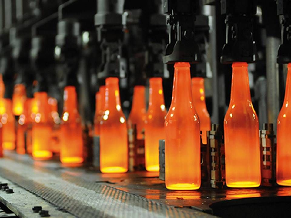 Stordriftsfordele er guld værd i ølindustrien, og det drager verdens største bryggeri Anheuser-Busch Inbev fordel af.