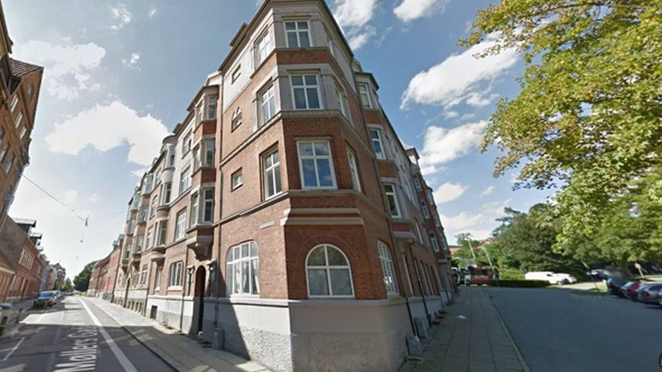 Søren Møllers Gade 4 i Randers er en af porteføljens ni boligejendomme. | Foto: Google Street View