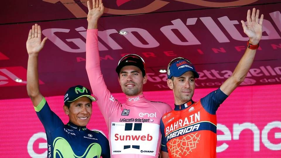 Tom Dumoulin (i midten) vandt sidste års udgave af Giro d'Italia foran Nairo Quintana (tv) og Vincenzo Nibali (th). | Foto: Ritzau Scanpix/AP/Antonio Calanni