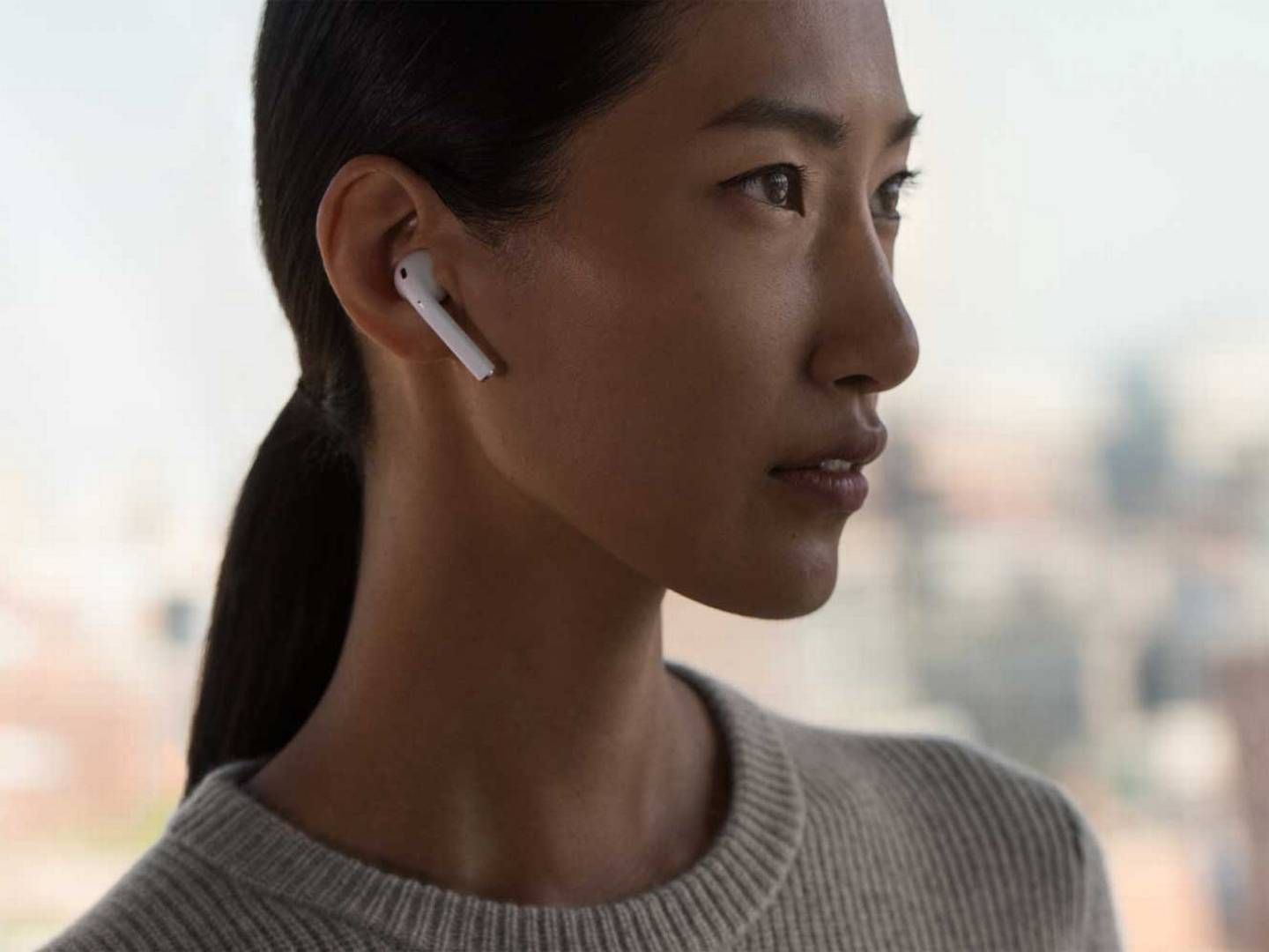 Apple lancerer ny funktionalitet, der måske kan udfordre den etablerede høreapparatssektor. | Foto: Apple PR