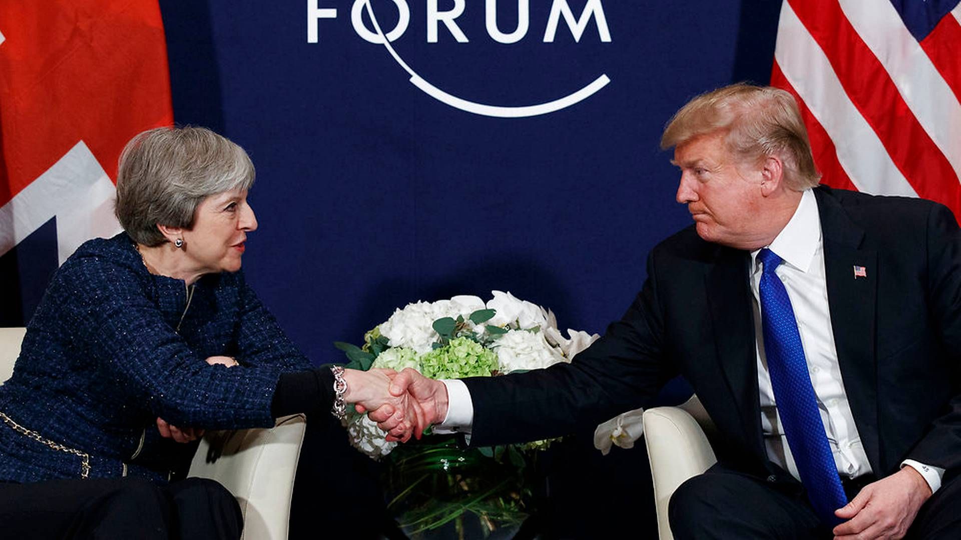 Theresa May og Donald Trump mødtes i januar i Davos i Schweiz til World Economic Forum (billedet), og mødes igen i den kommende uge, når den amerikanske præsident besøger Storbritannien. | Foto: AP/Evan Vucci