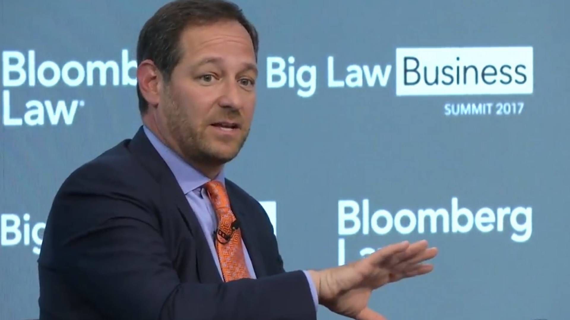 Investeringsbanken Morgan Stanleys chefjurist, Eric Grossman - her ved mediekoncernen Bloombergs Big Law Business Summit sidste år, er USAs højeste betalte chefjurist. | Foto: Bloomberg/Youtube