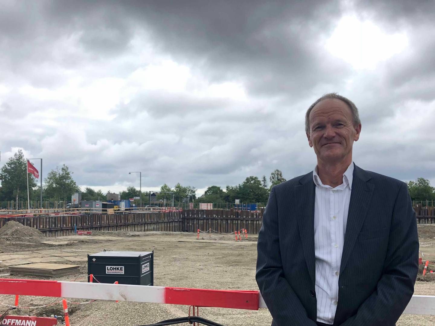 Gunnar Gjørtz, adm. direktør i KLP Eiendom, da han tilbage i 2018 tog første spadestik til selskabets hidtil største danske ejendom i Ørestad, som entreprenøren Hoffmann netop har afleveret. | Foto: Sacha Sennov
