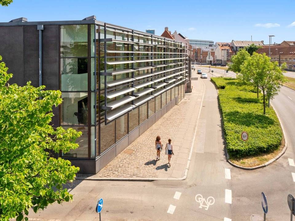 Auditorium for Arkitektskolen på Nørreport i Aarhus er en af de ejendomme, som bliver sat til salg. | Foto: Esoft