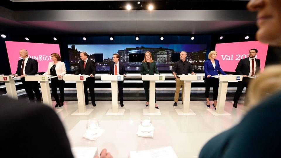 Billede fra SVT's partilederrunde fredag aften, hvor Sverigedemokraternas formand, Jimmie Åkesson (th), kom i fokus. | Foto: Ritzau Scanpix/TT/Stina Stjernkvist